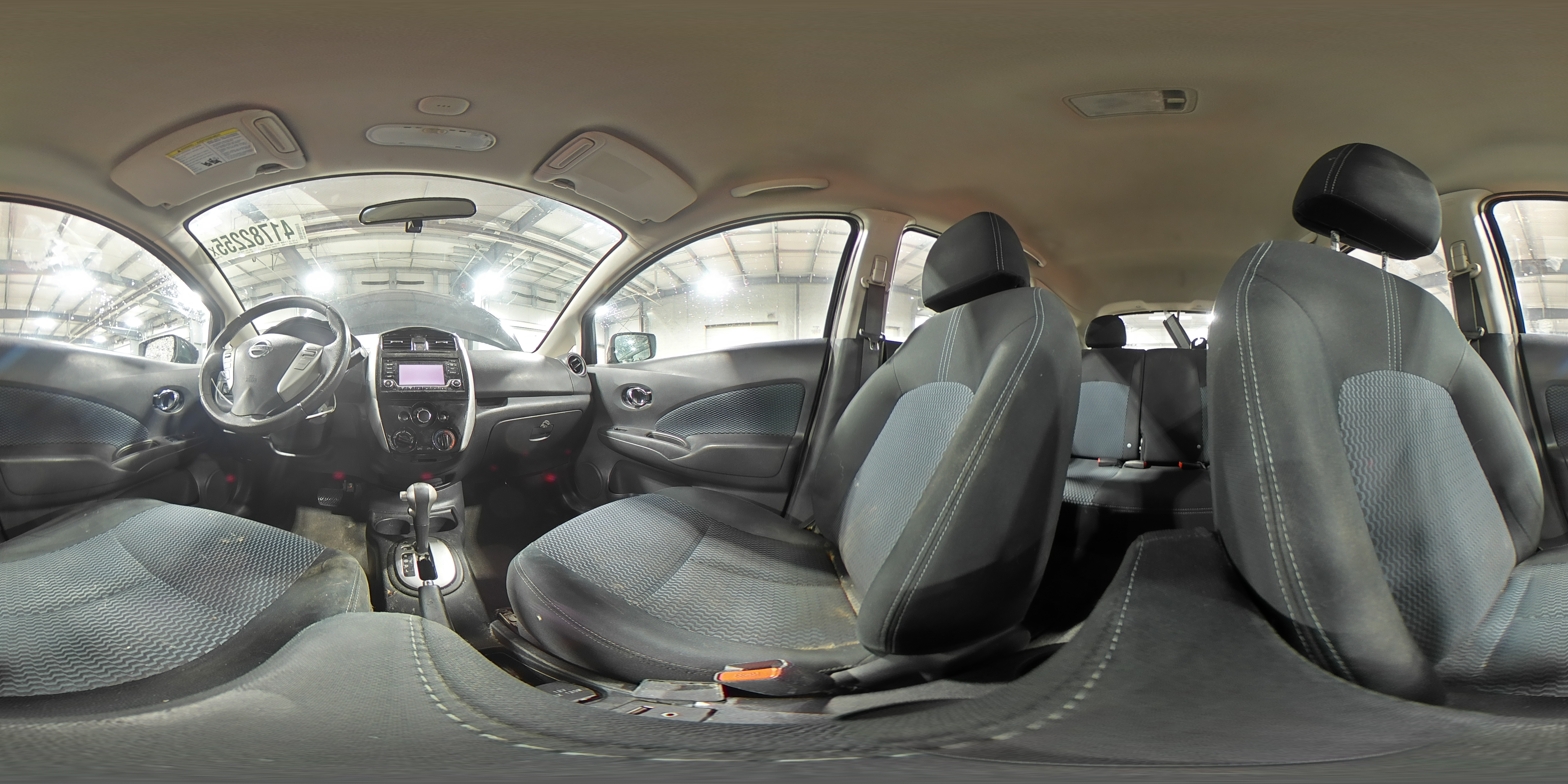 2015 Nissan Versa - Image 14