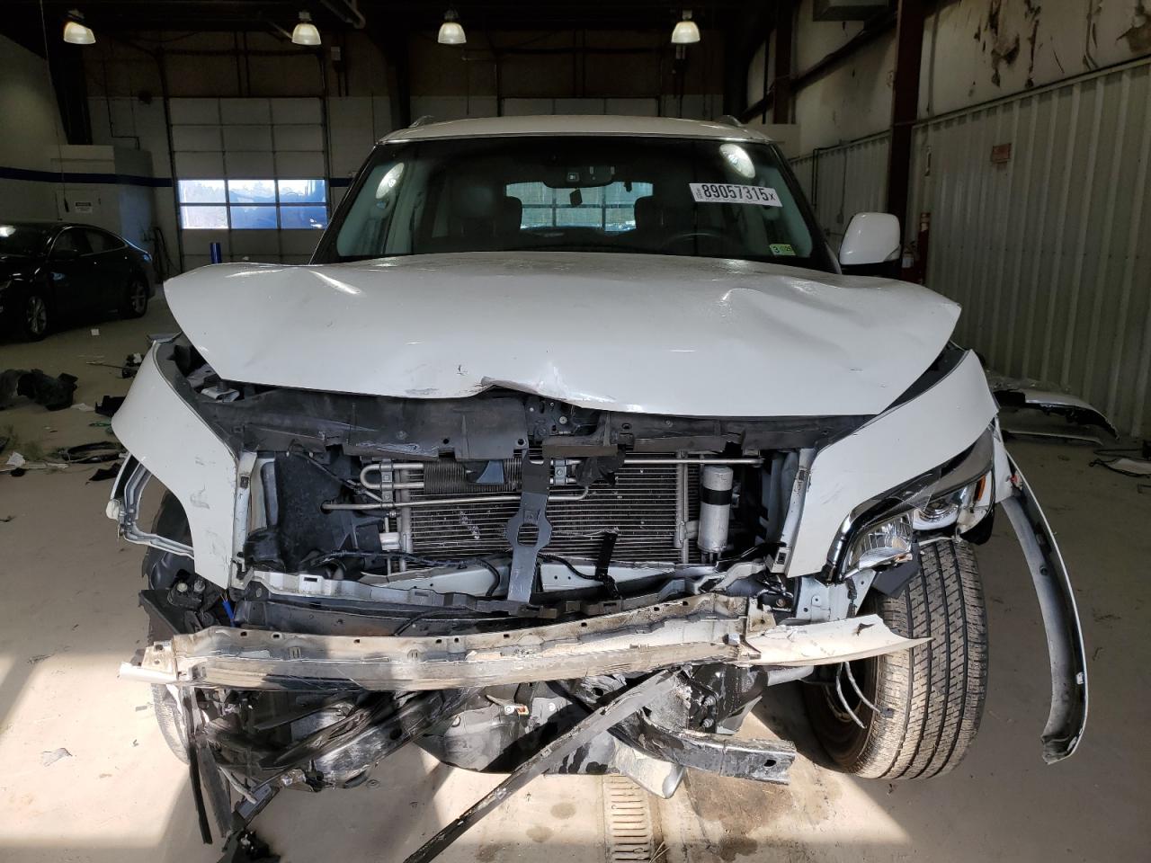 2017 Infiniti QX80 - Image 5