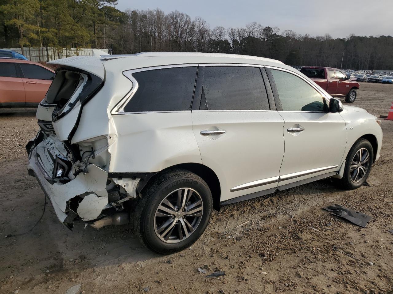 2020 Infiniti QX60 - Image 3