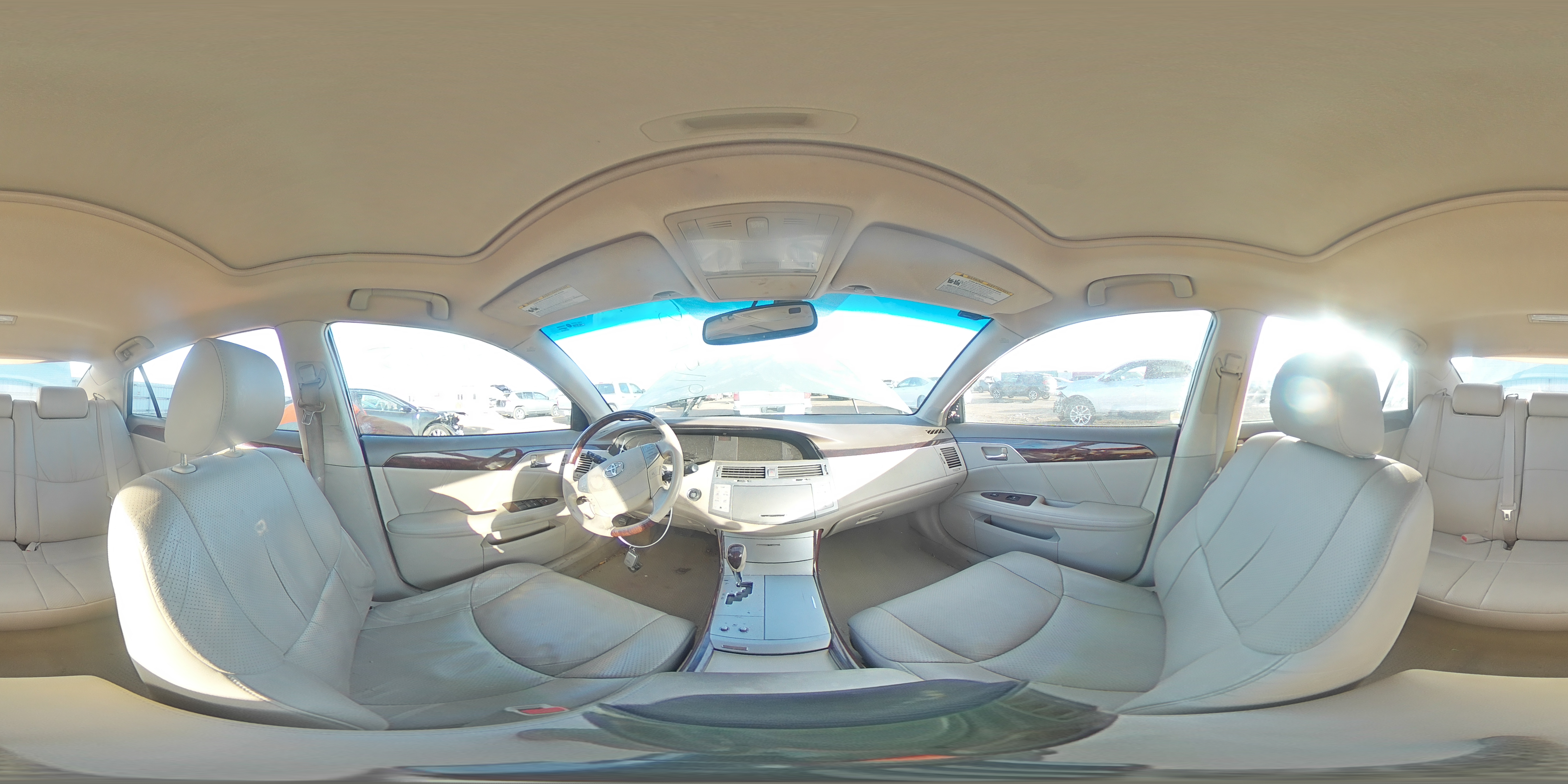 2008 Toyota Avalon - Image 13