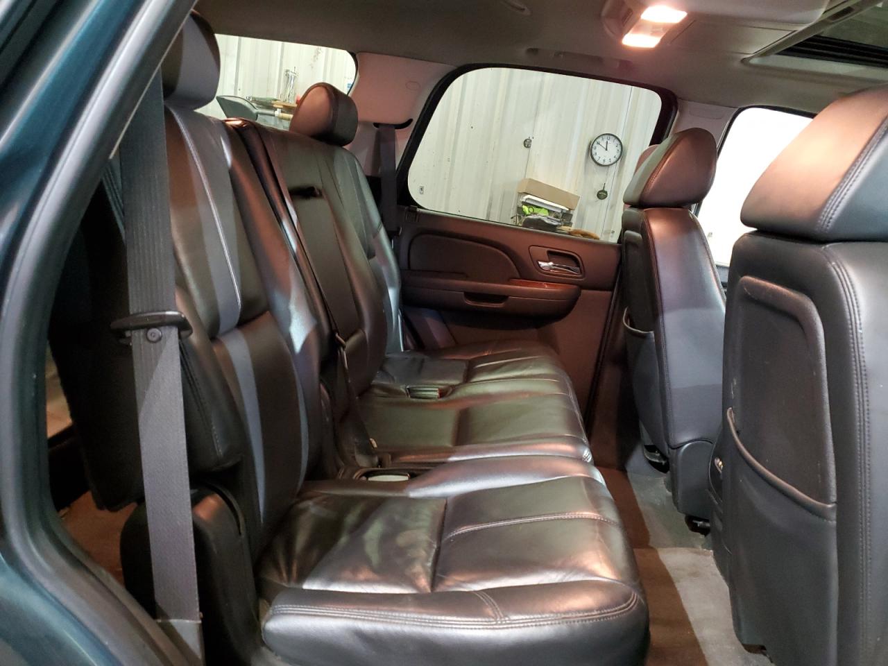 2008 Chevrolet Tahoe - Image 11