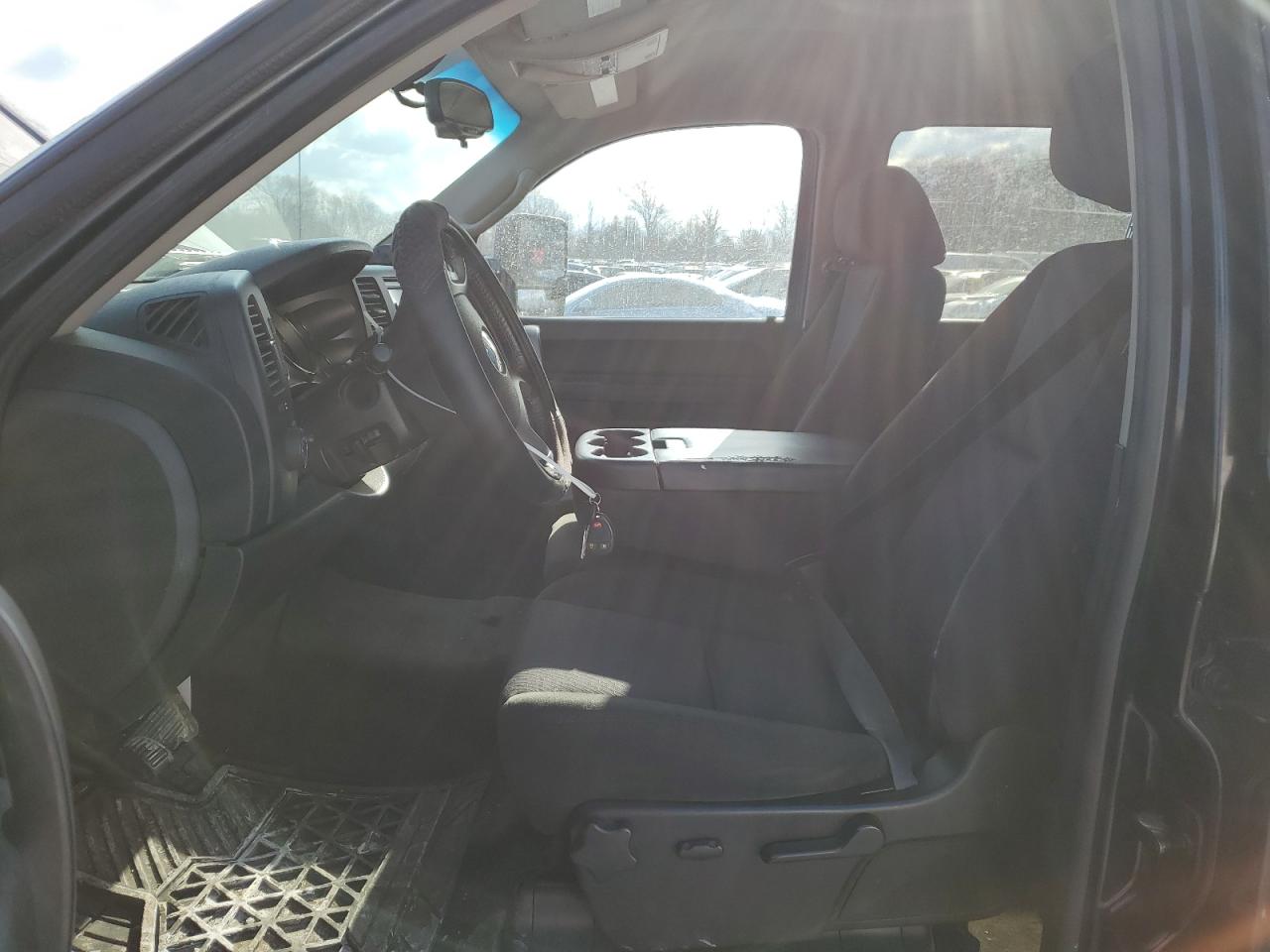 2011 Chevrolet Silverado - Image 7