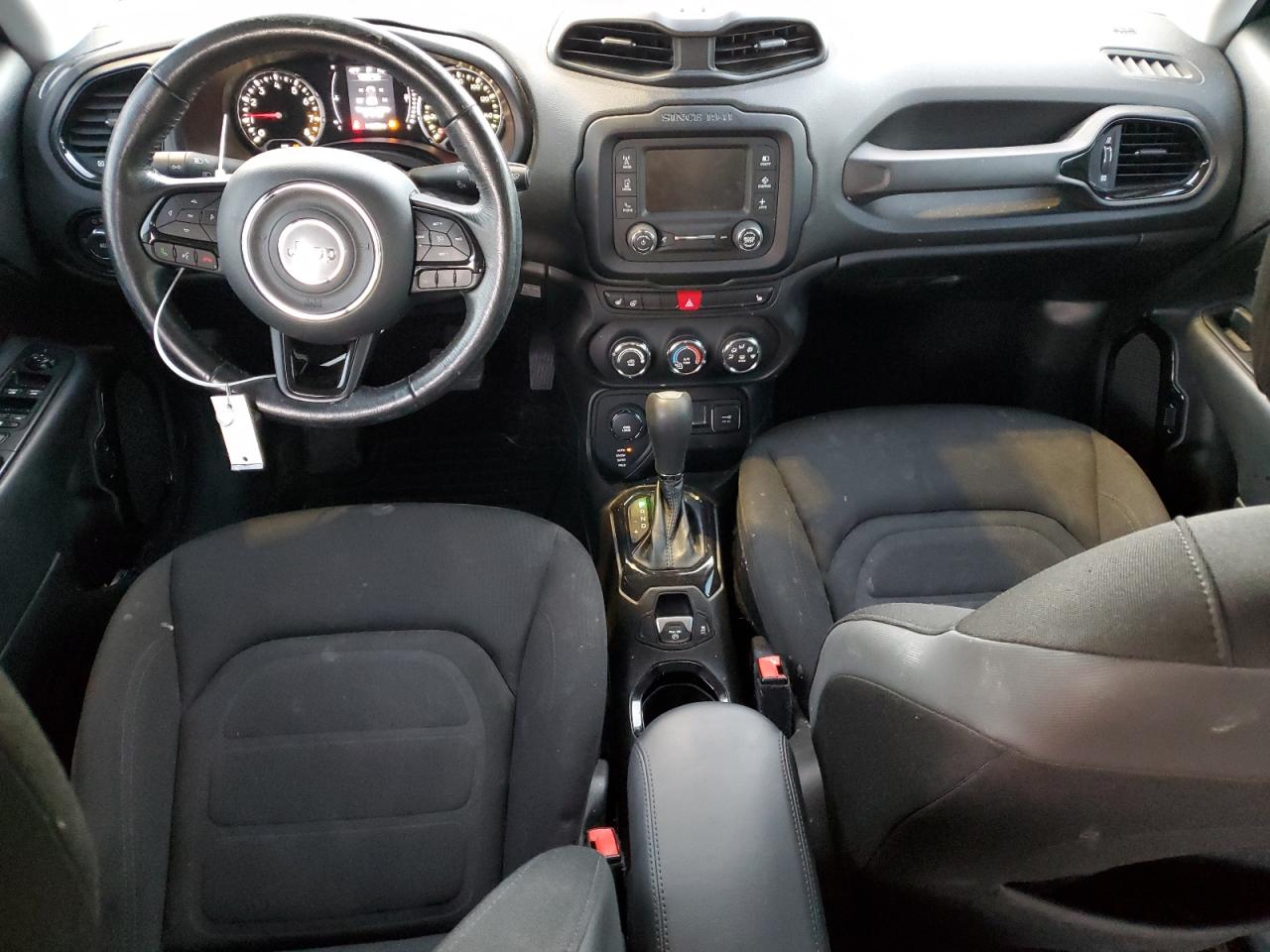2017 Jeep Renegade - Image 8