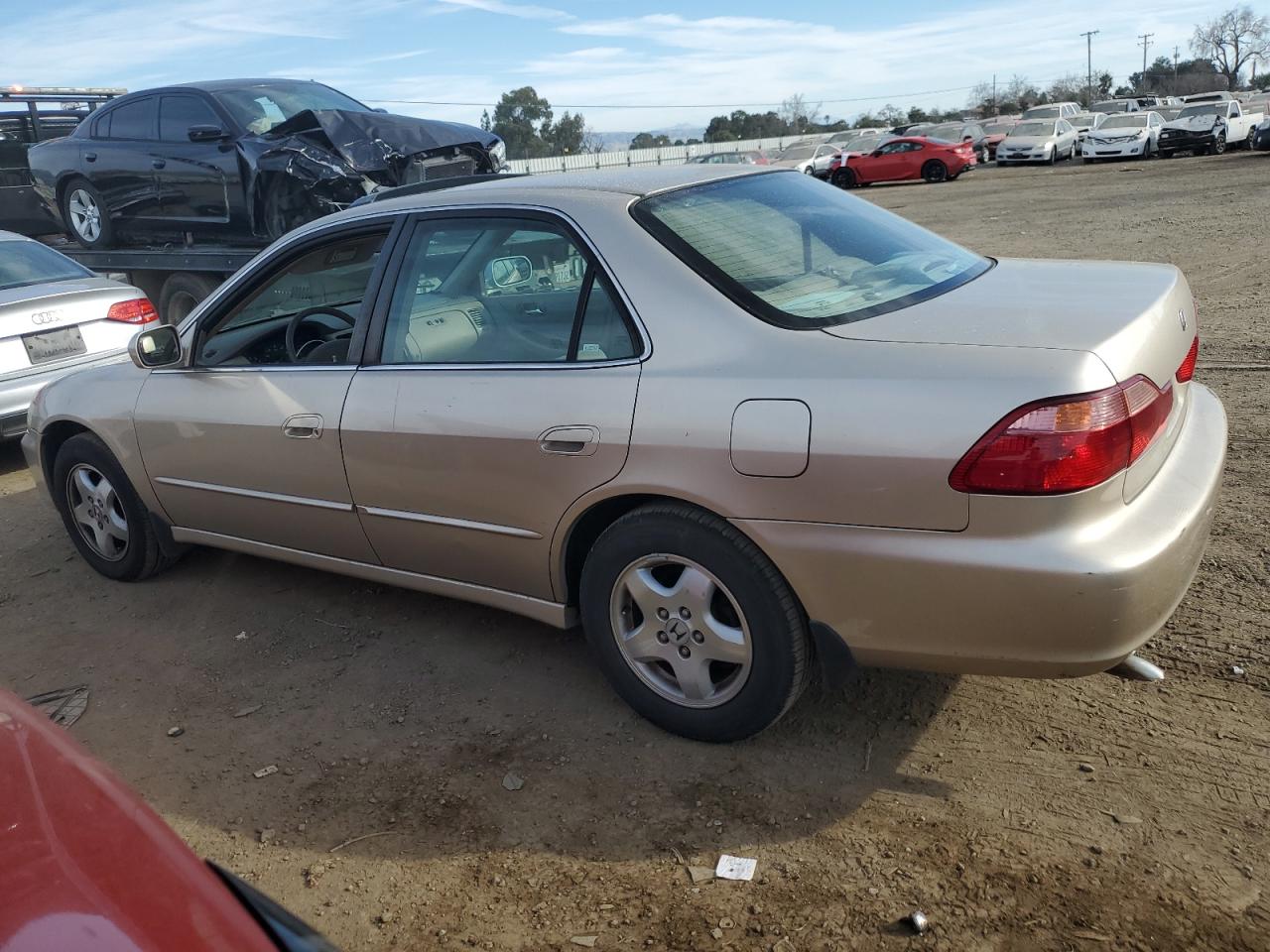 2000 Honda Accord - Image 2