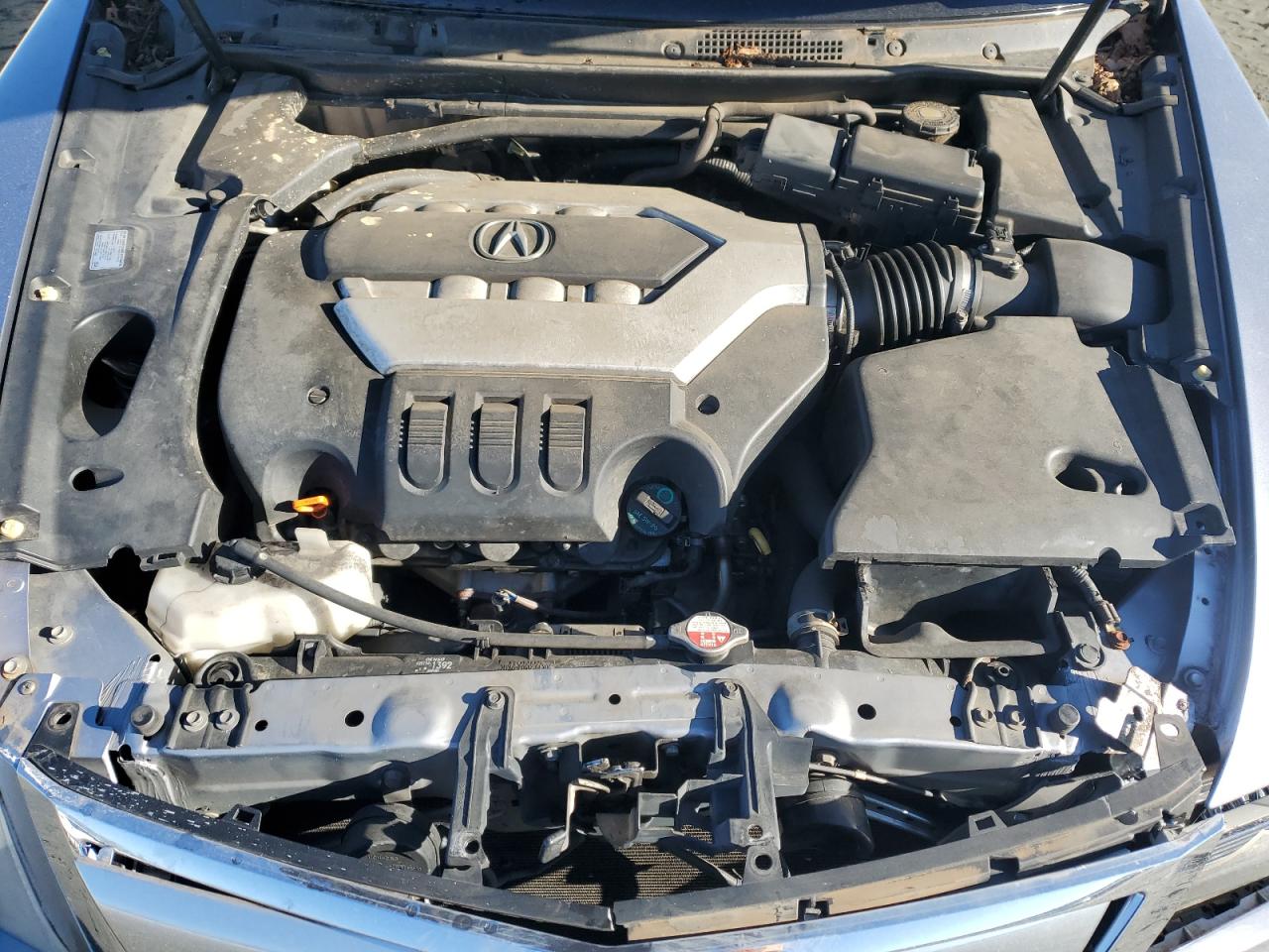 2011 Acura RL - Image 11
