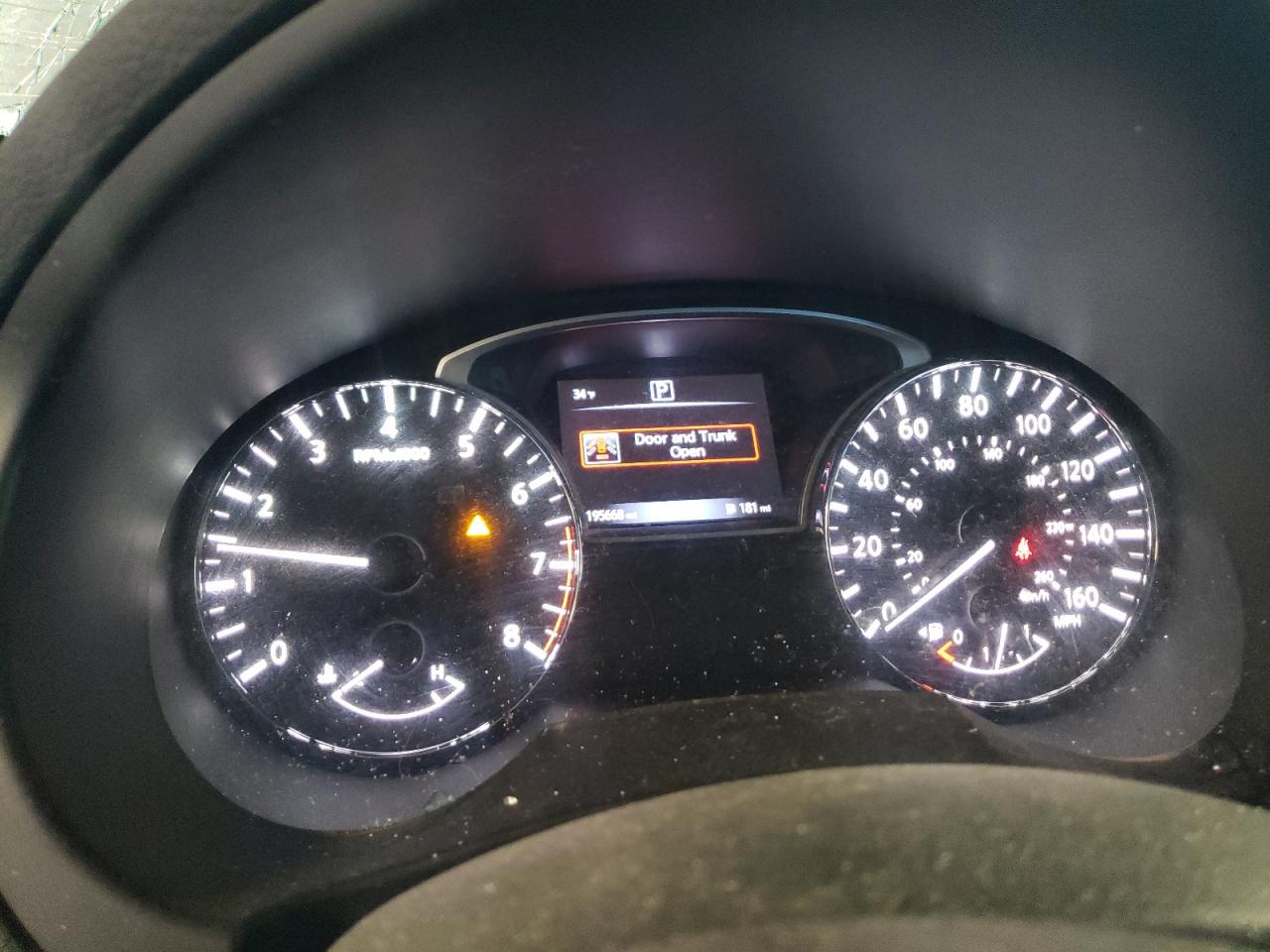 2016 Nissan Altima - Image 9