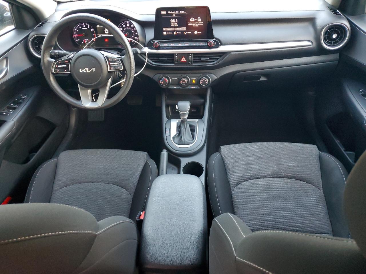 2023 Kia Forte - Image 8
