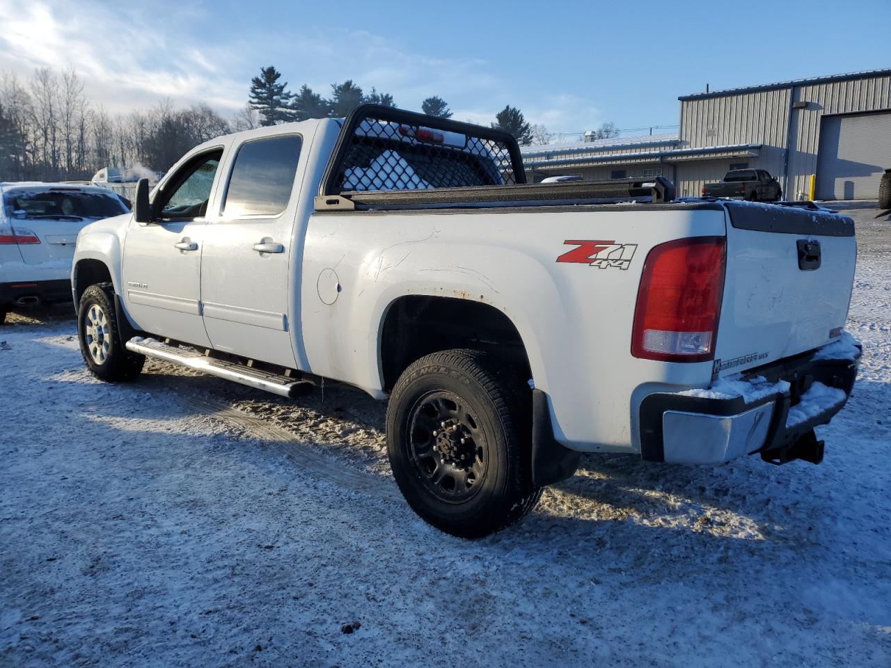 2014 GMC Sierra - Image 2