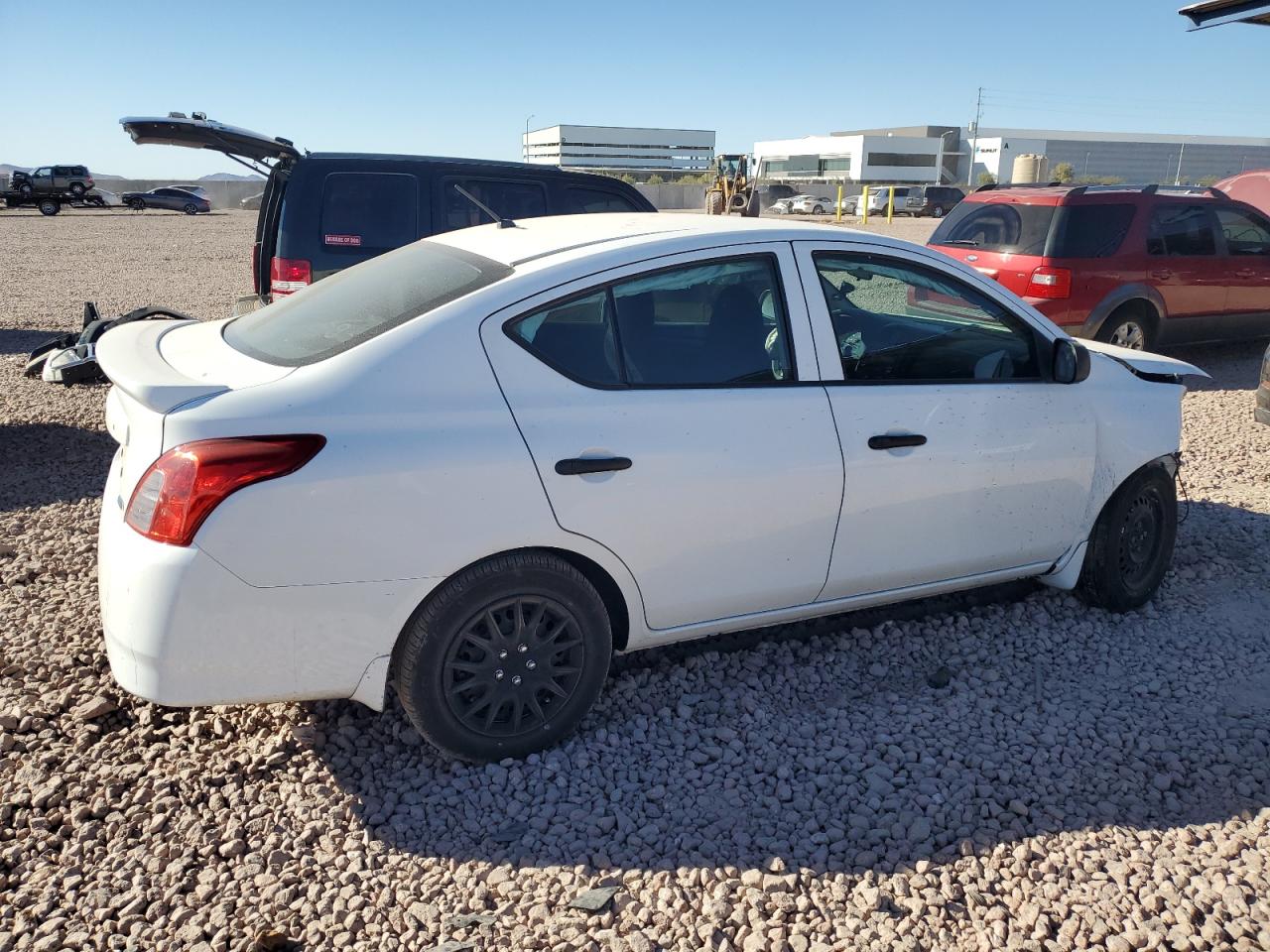 2015 Nissan Versa - Image 3