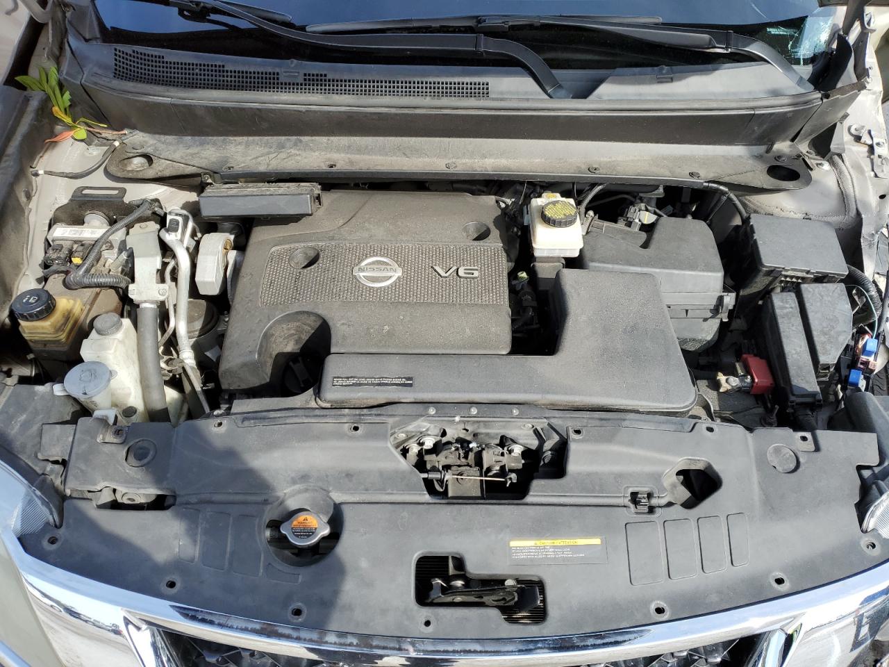 2014 Nissan Pathfinder - Image 13