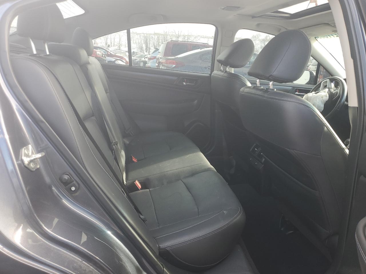 2015 Subaru Legacy - Image 10