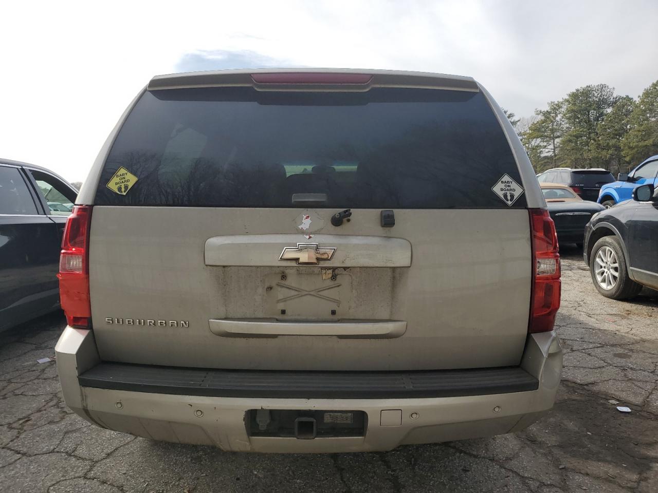 2009 Chevrolet Suburban - Image 6