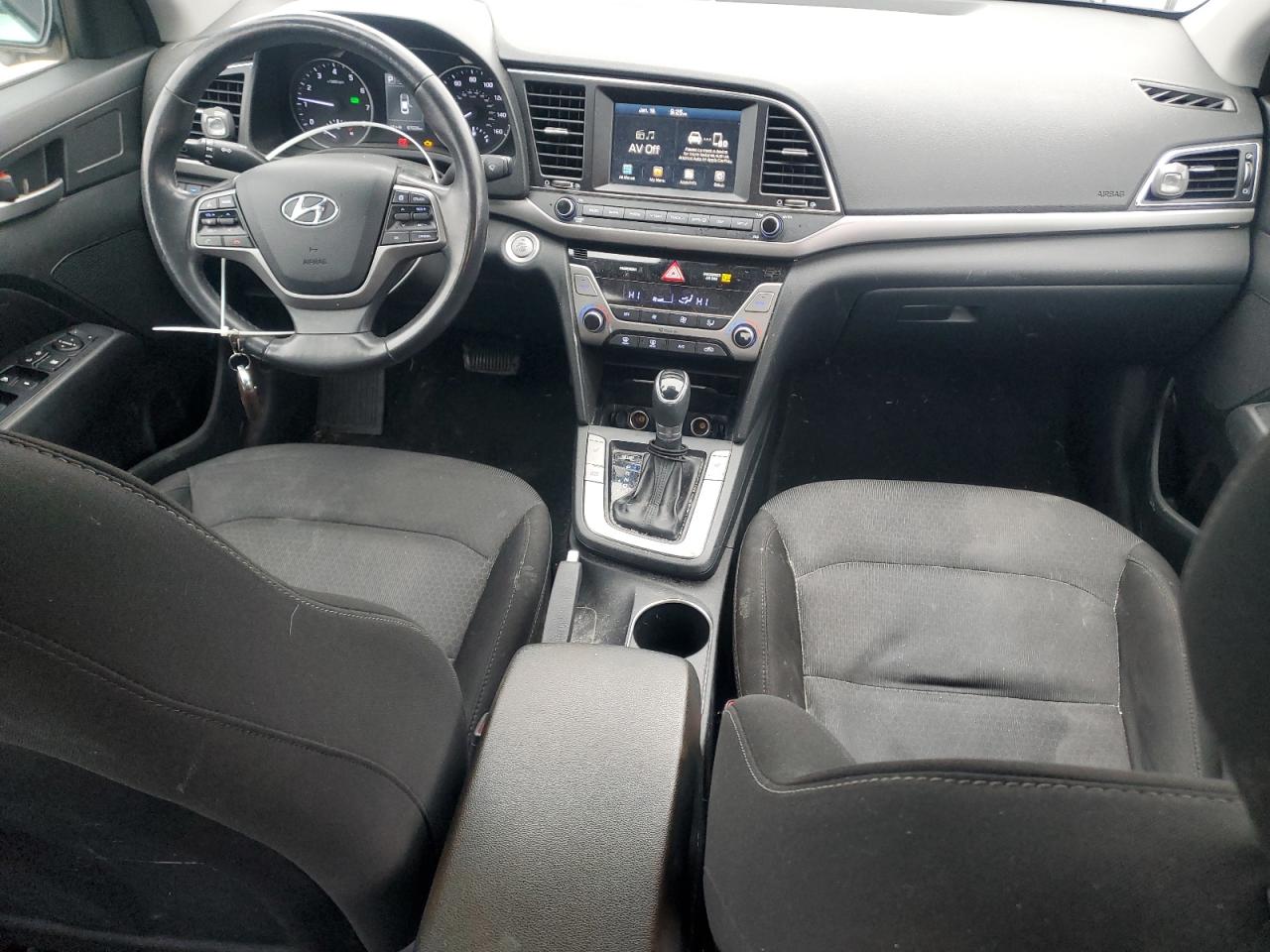 2018 Hyundai Elantra - Image 8