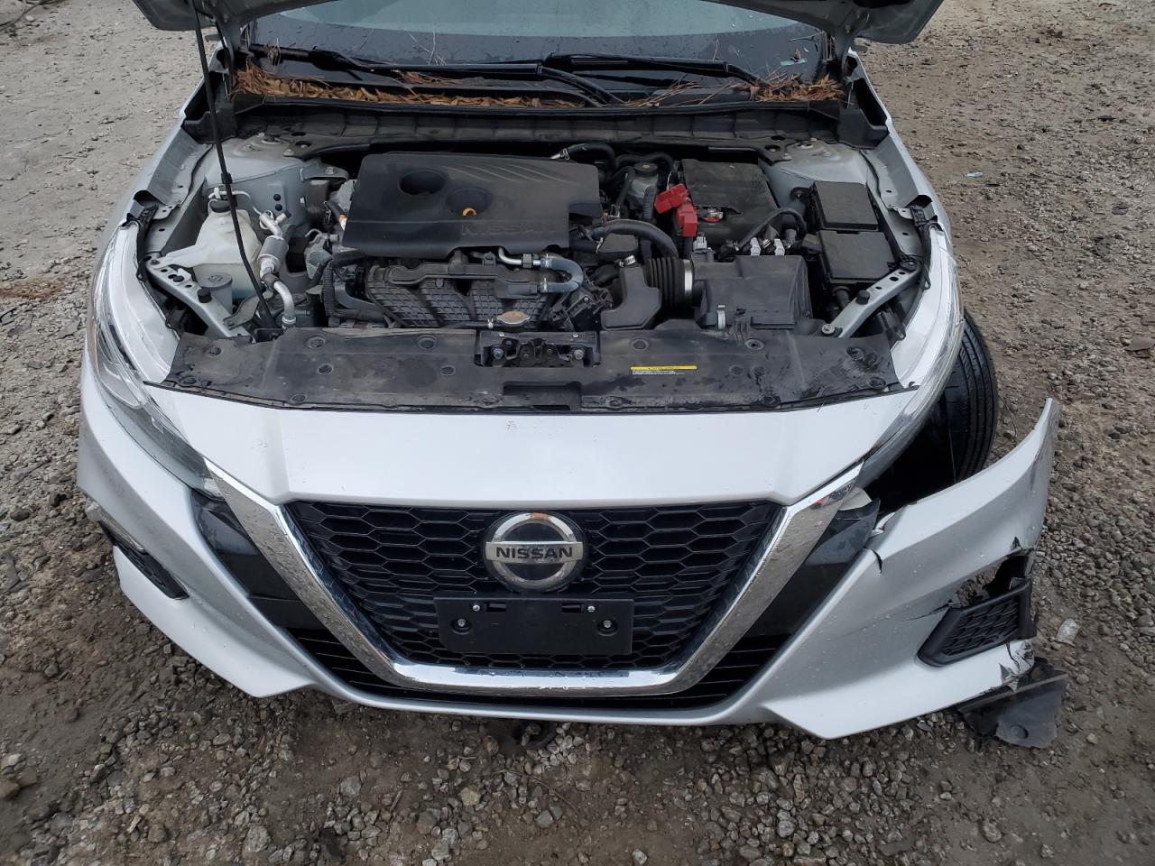 2020 Nissan Altima - Image 11