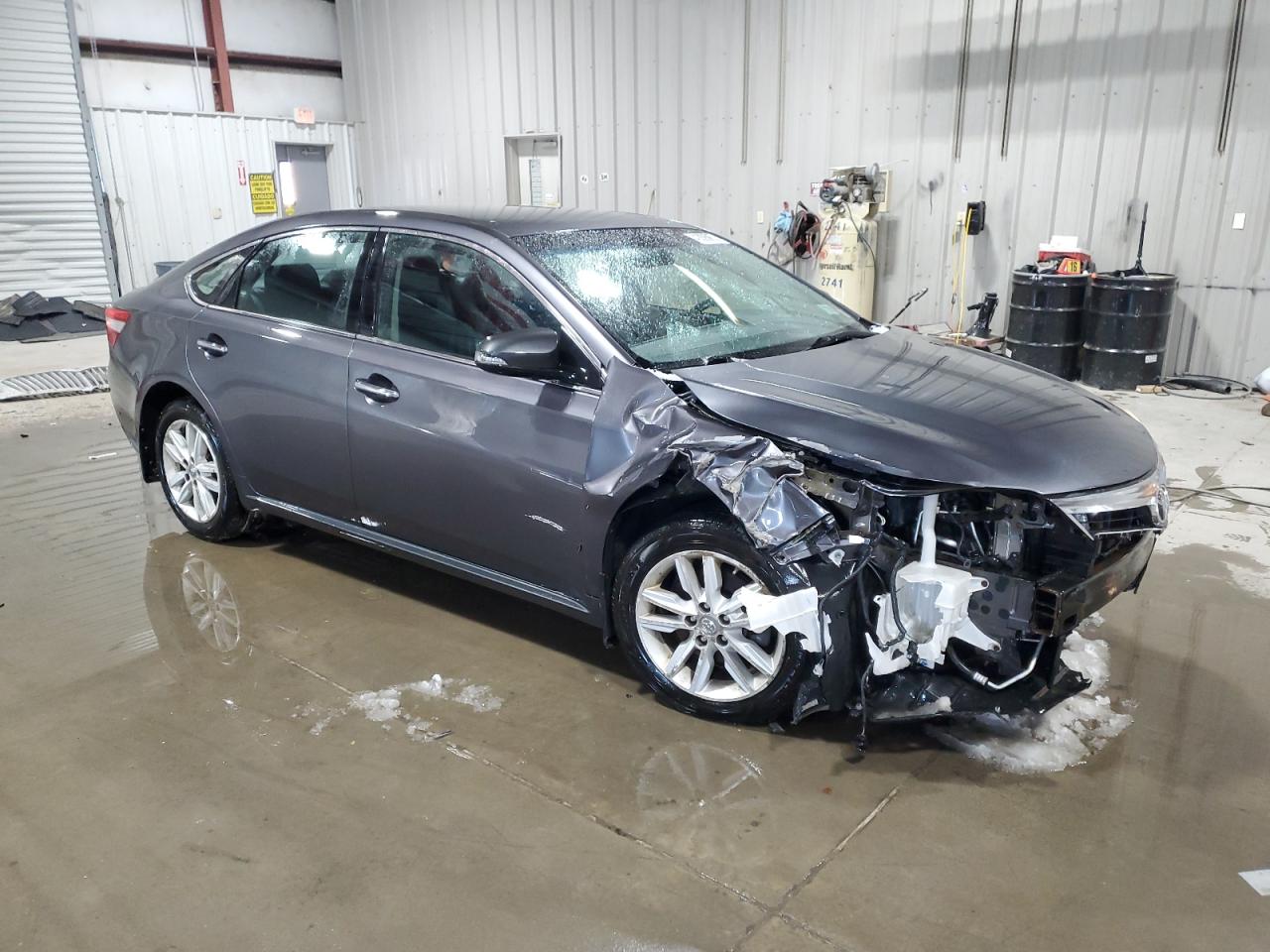 2015 Toyota Avalon - Image 4