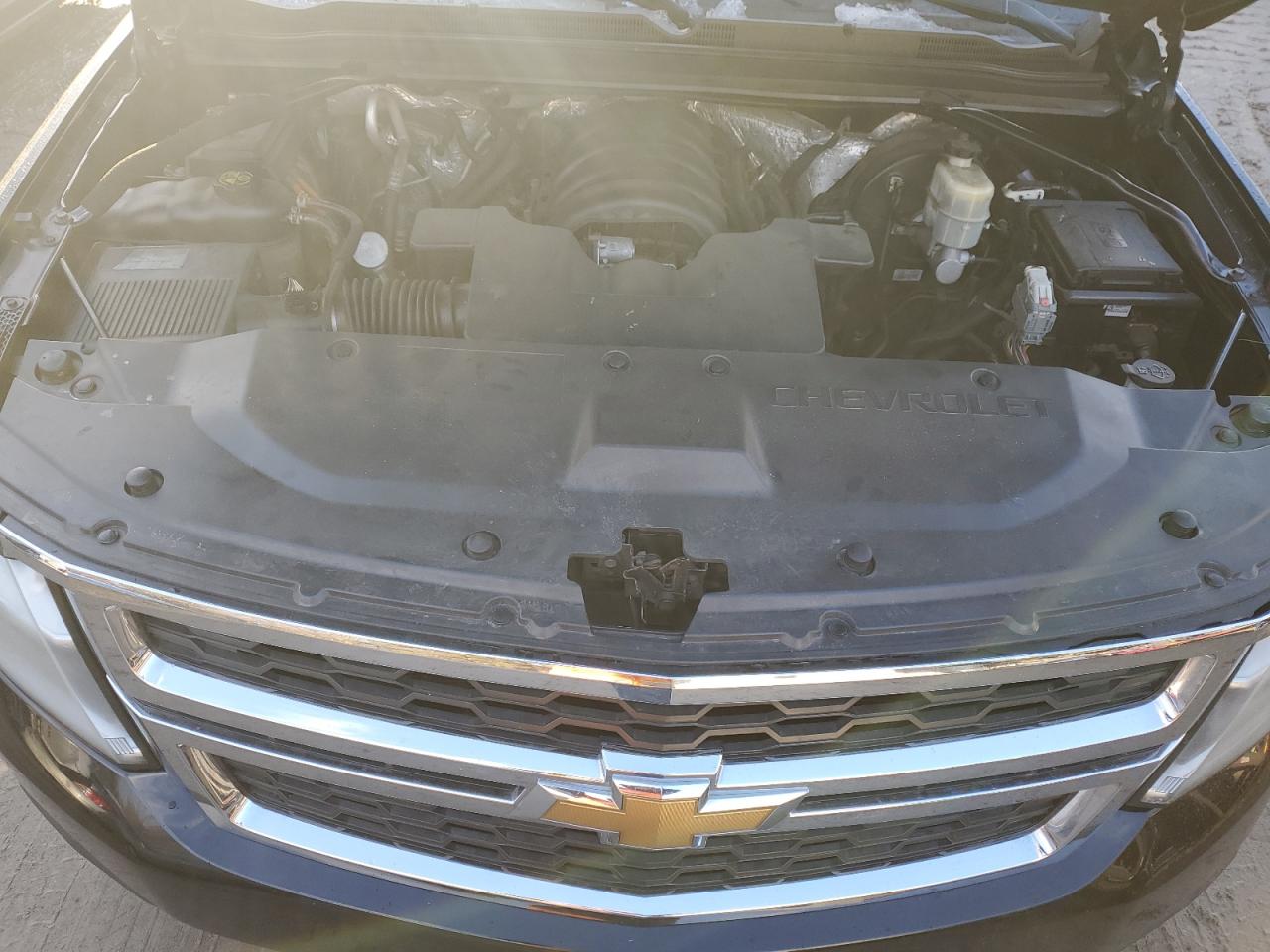 2015 Chevrolet Suburban - Image 12