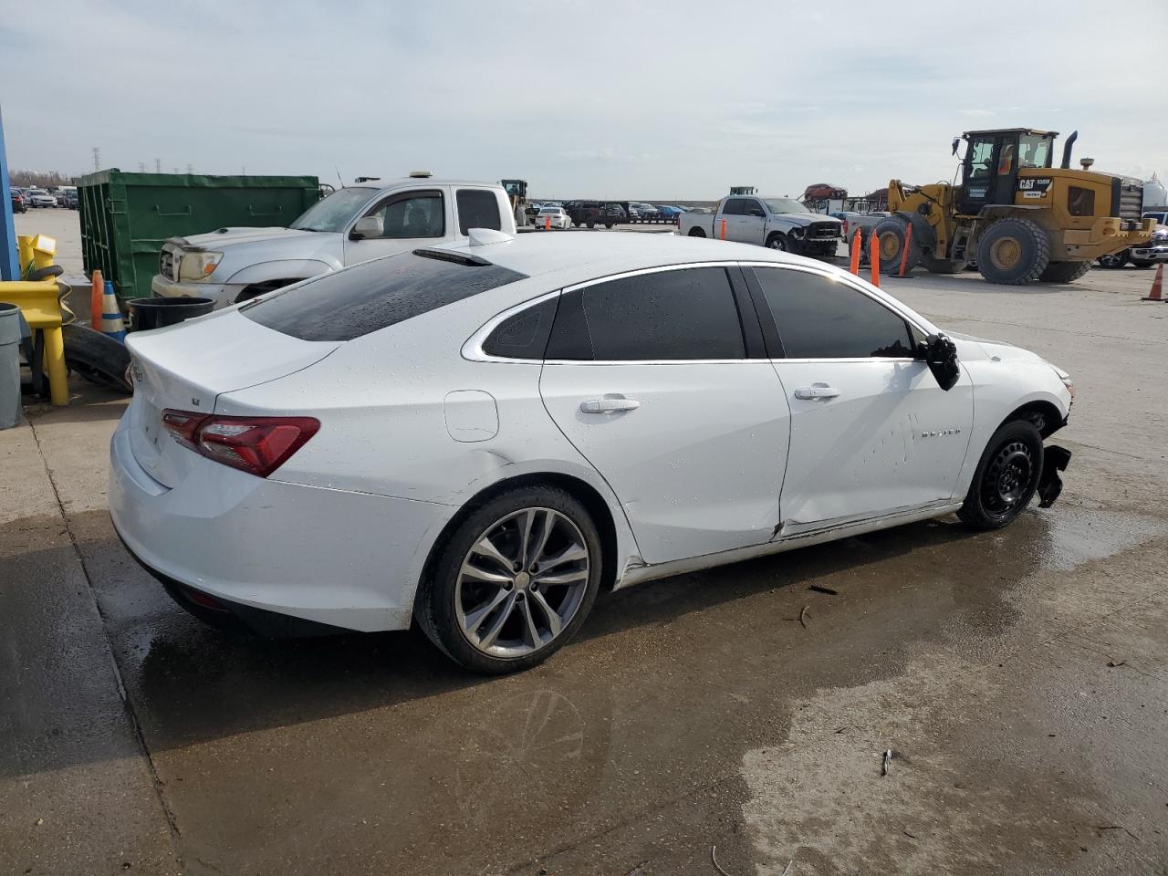 2022 Chevrolet Malibu - Image 3