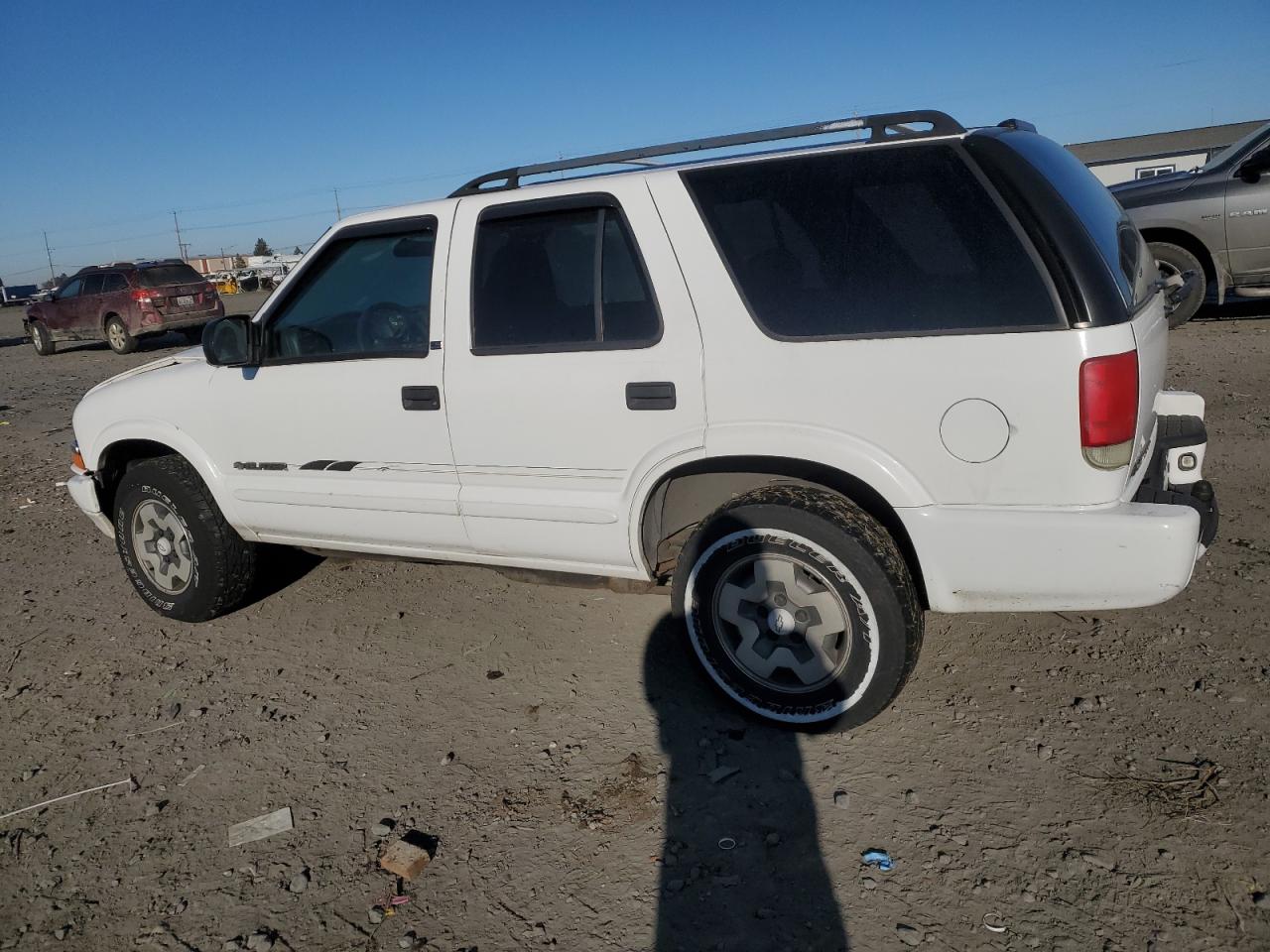 2003 Chevrolet Blazer - Image 2