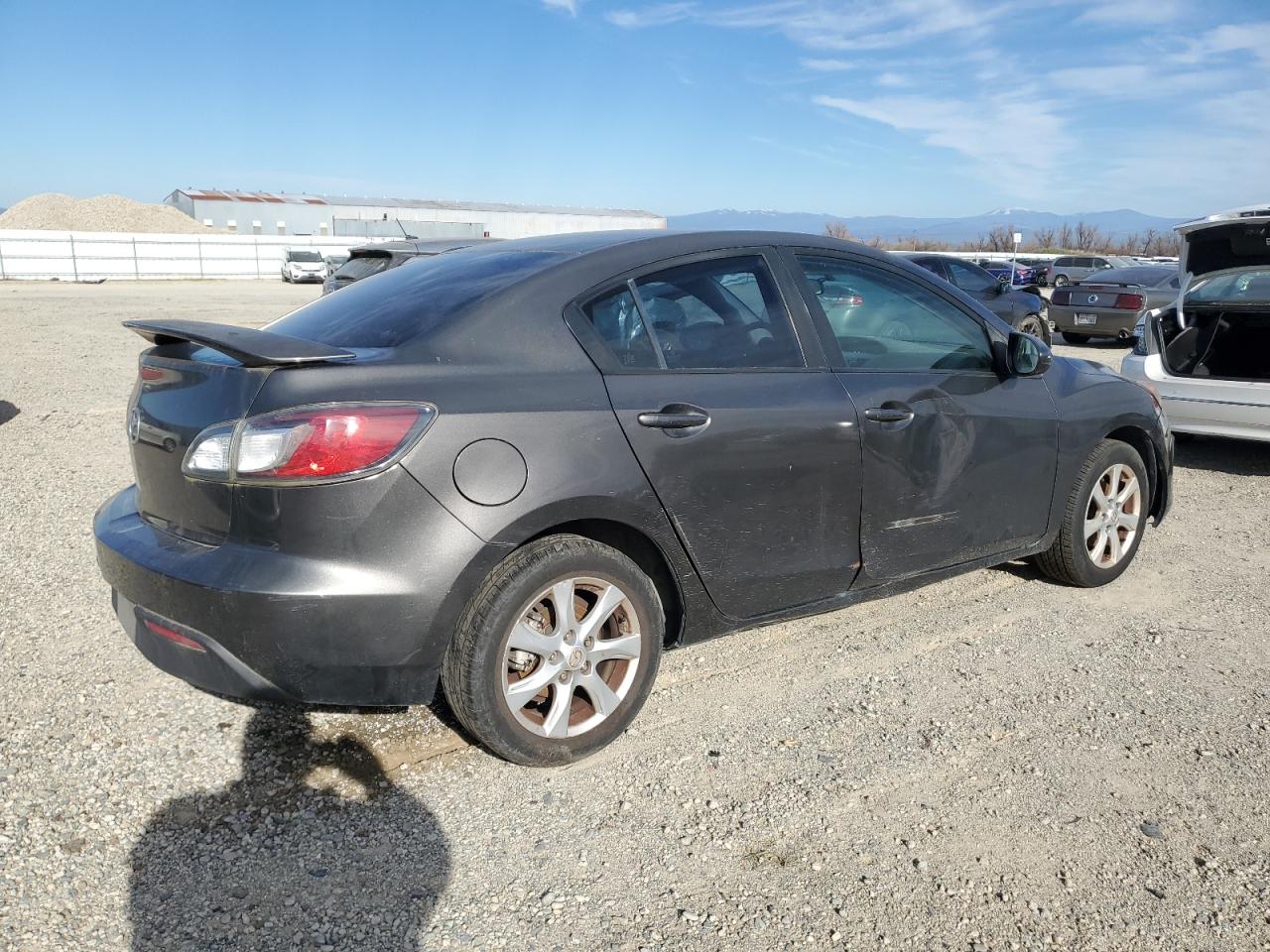 2010 Mazda 3 - Image 3