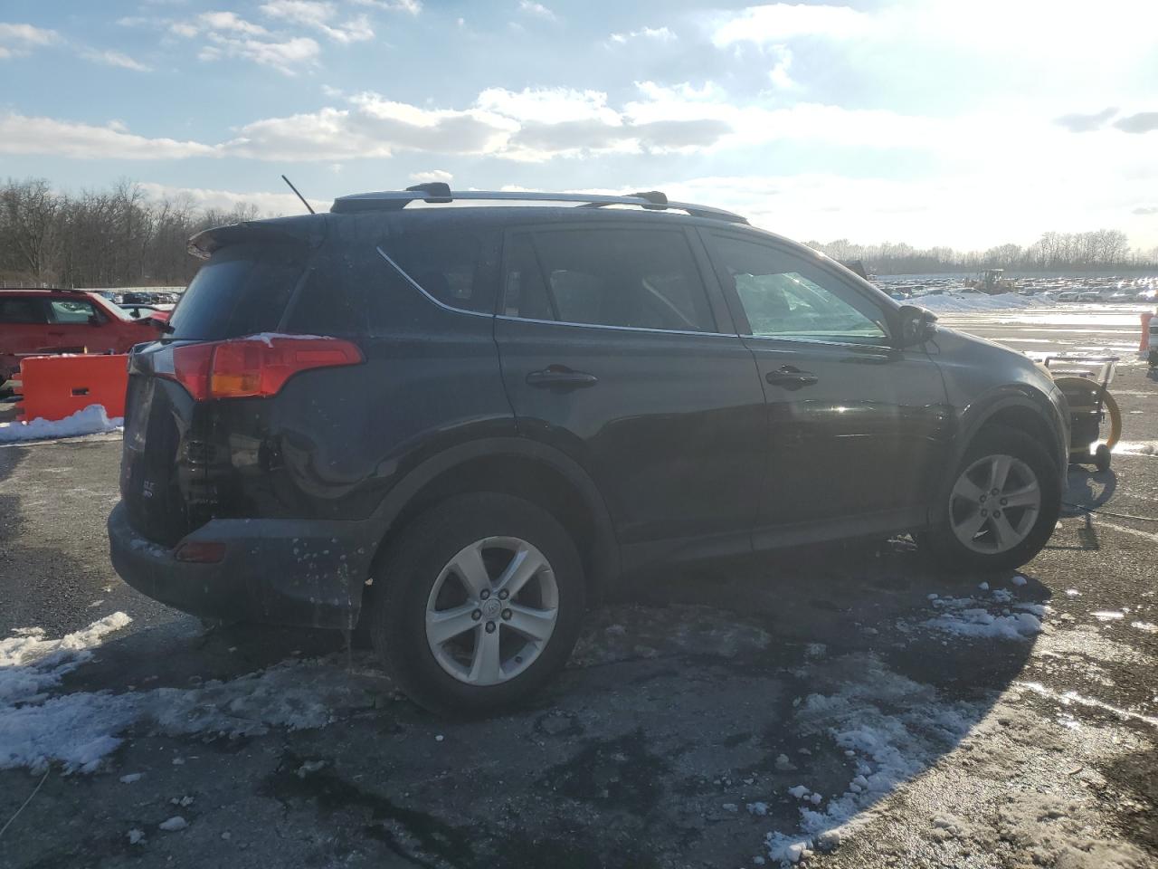 2014 Toyota RAV 4 - Image 3