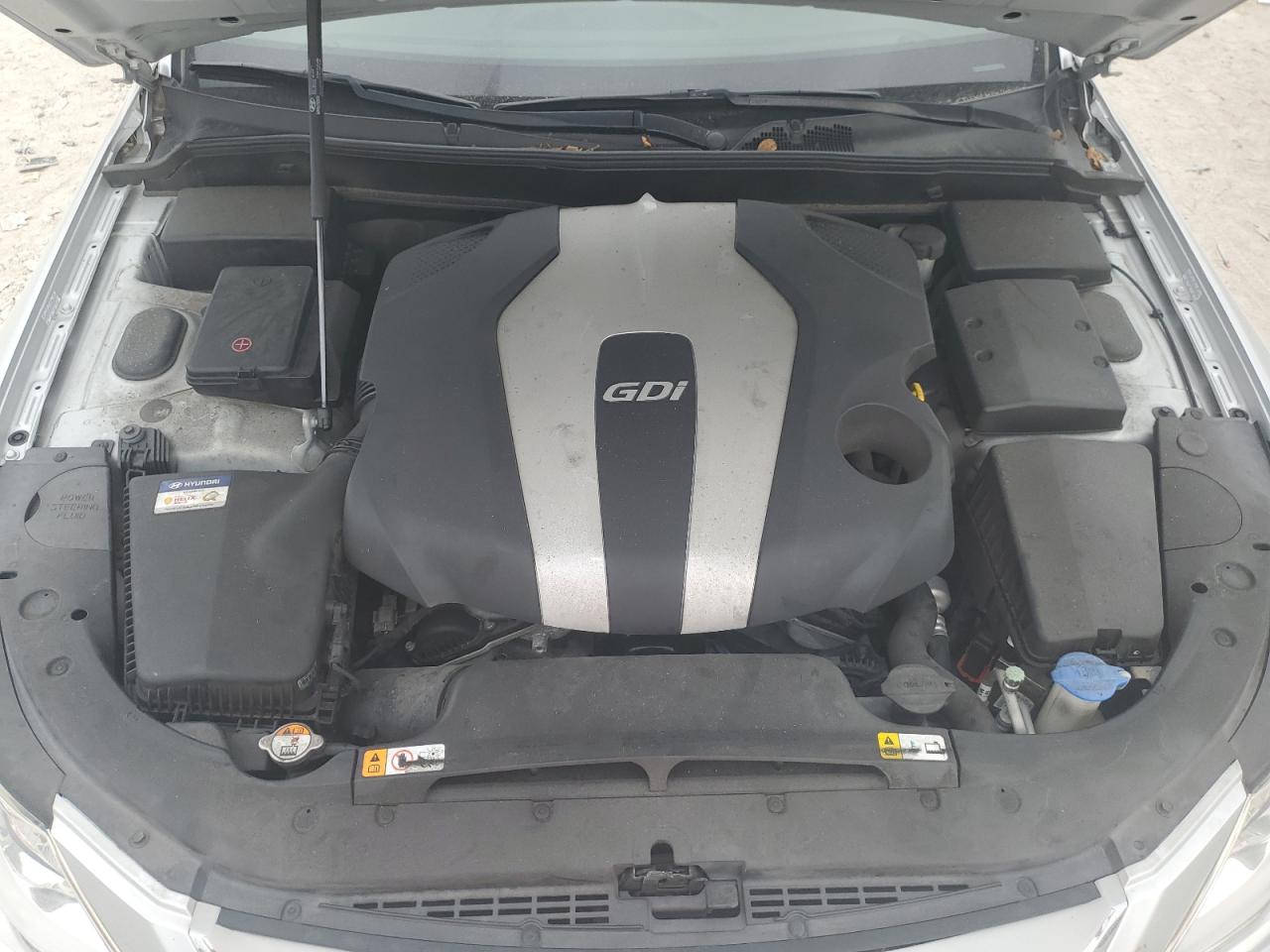 2014 Hyundai Genesis - Image 11