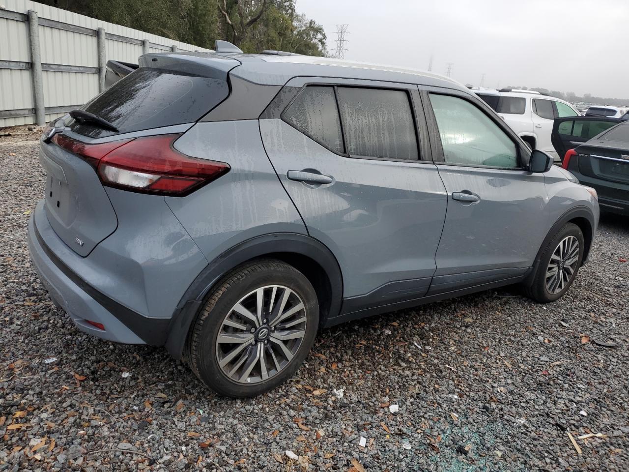 2021 Nissan Kicks - Image 3
