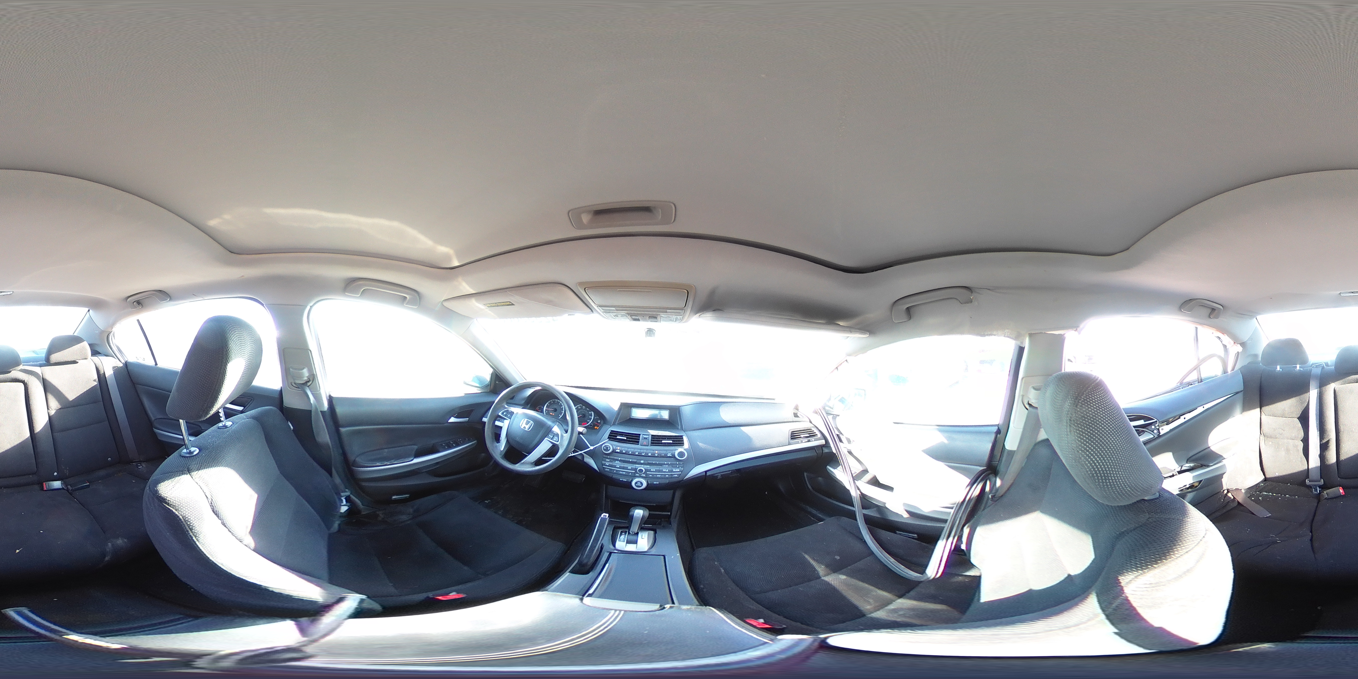 2009 Honda Accord - Image 12
