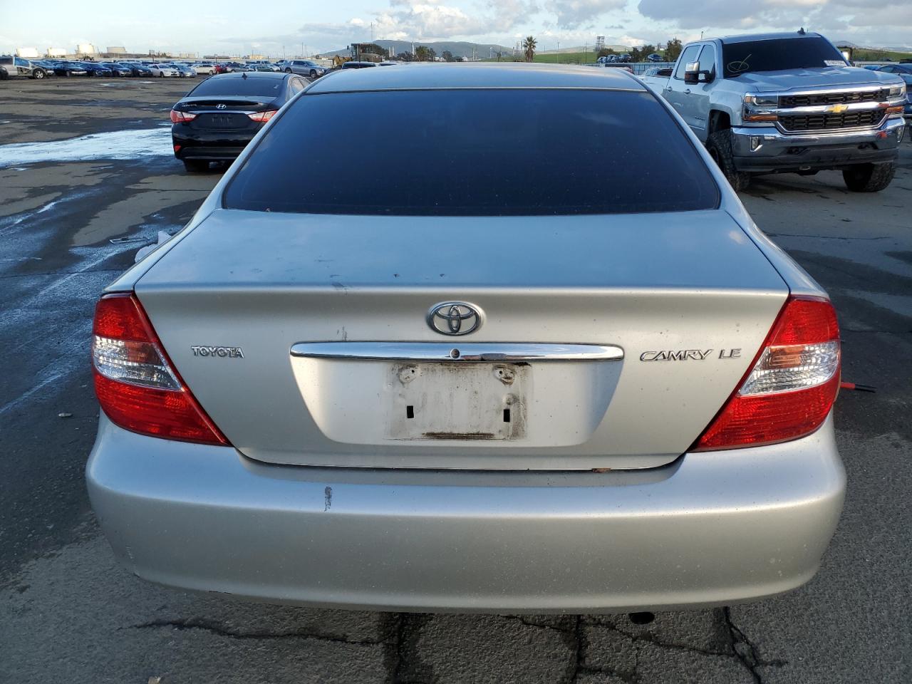 2004 Toyota Camry Le VIN: 4T1BE32K44U369755 Lot: 41609355