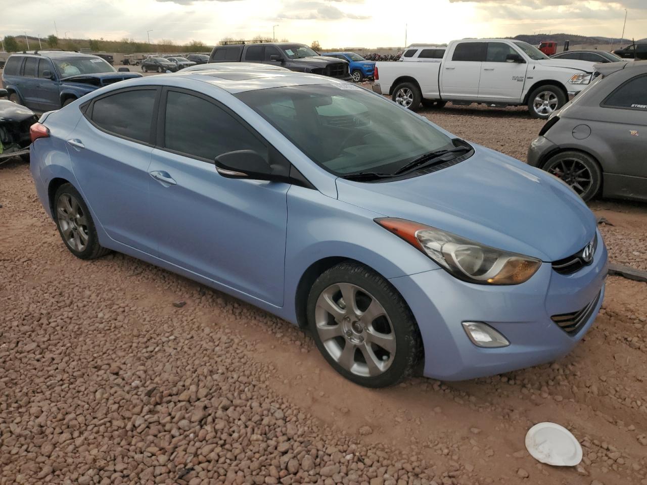 2012 Hyundai Elantra - Image 4