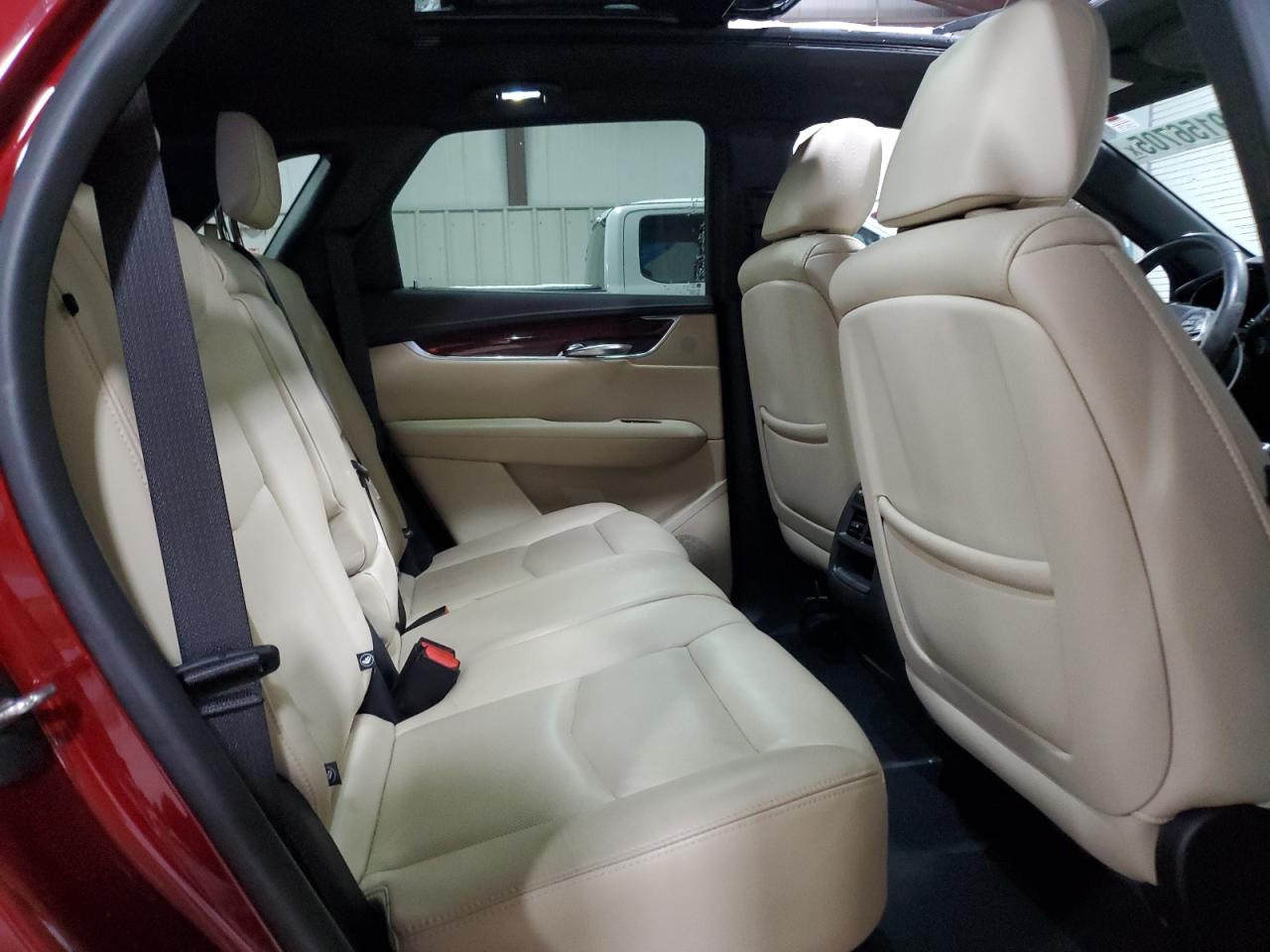 2018 Cadillac XT5 - Image 11