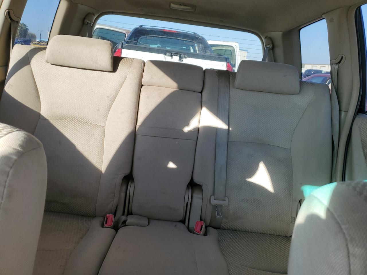 2004 Toyota Highlander - Image 10