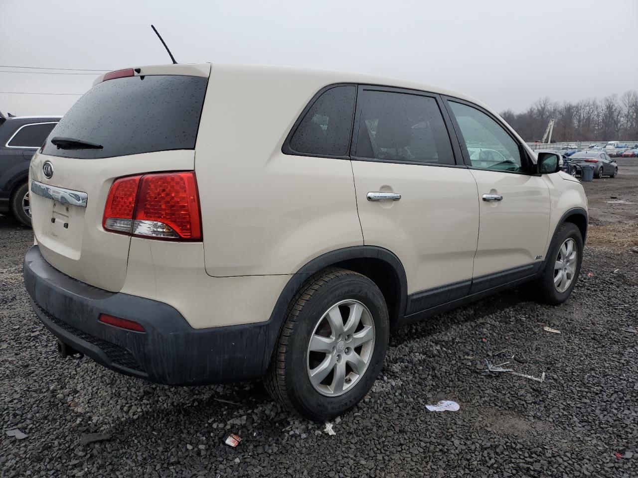 2011 Kia Sorento - Image 3