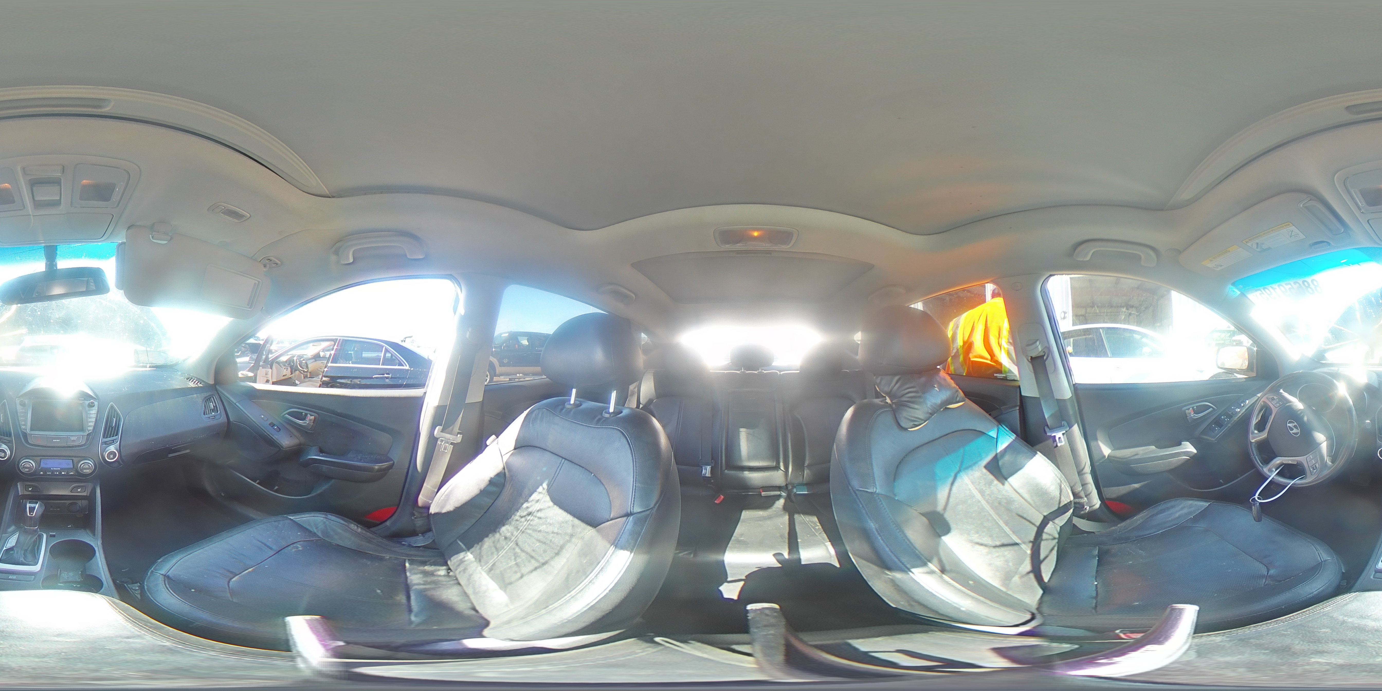 2014 Hyundai Tucson - Image 15