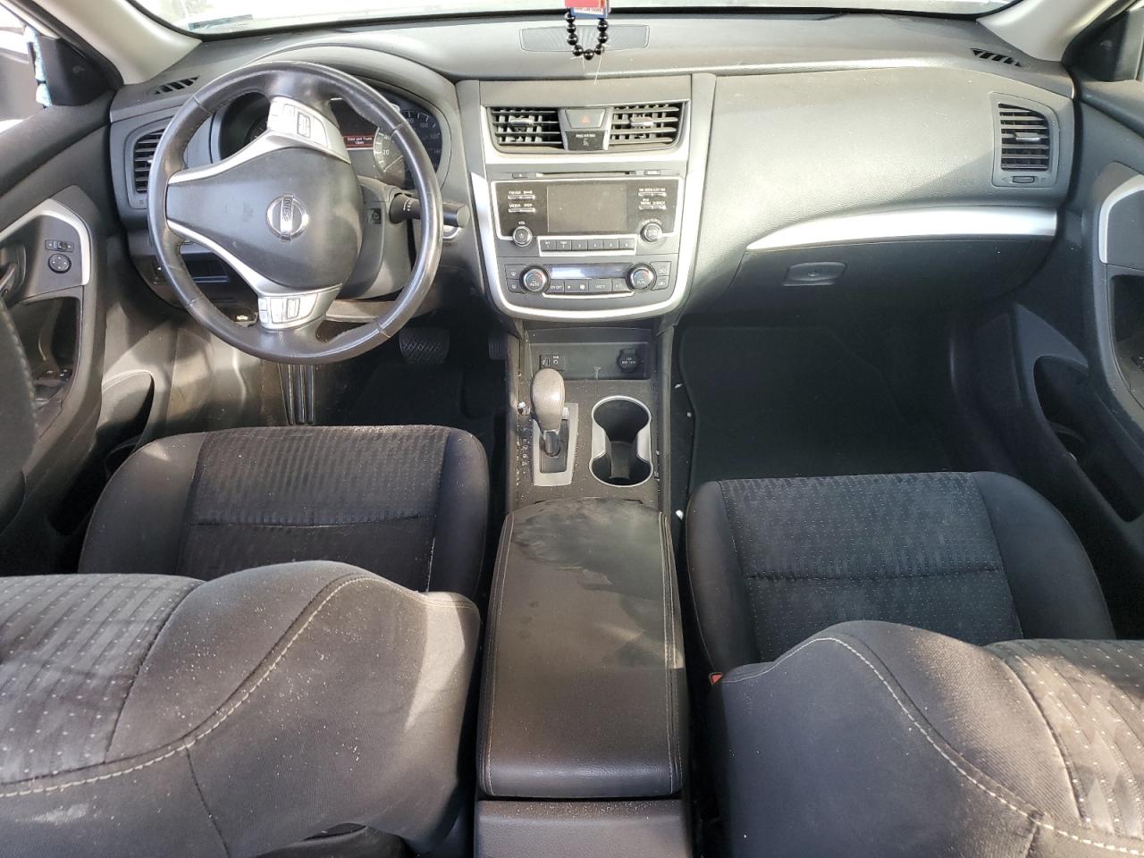 2017 Nissan Altima - Image 8