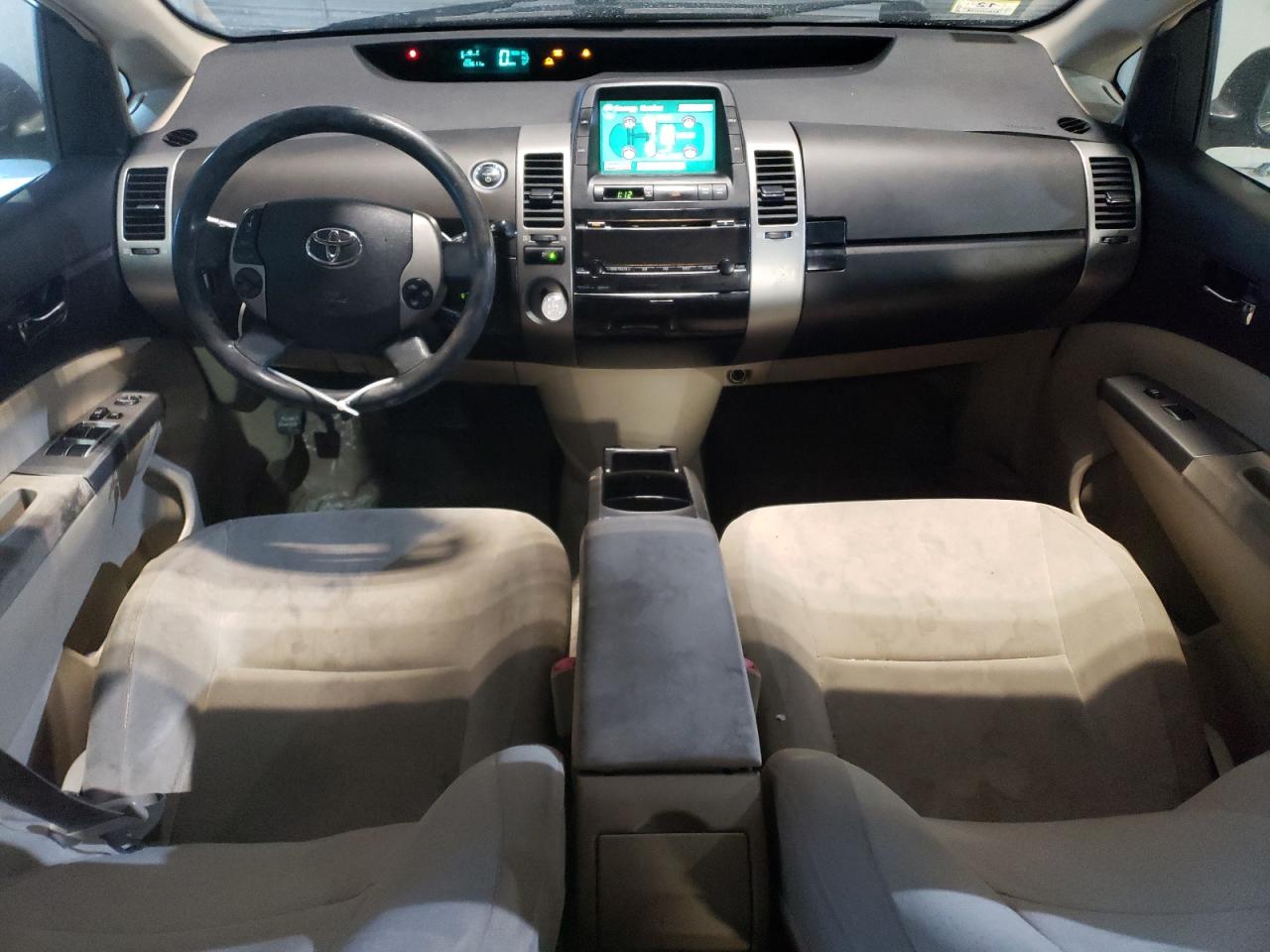 2005 Toyota Prius - Image 8