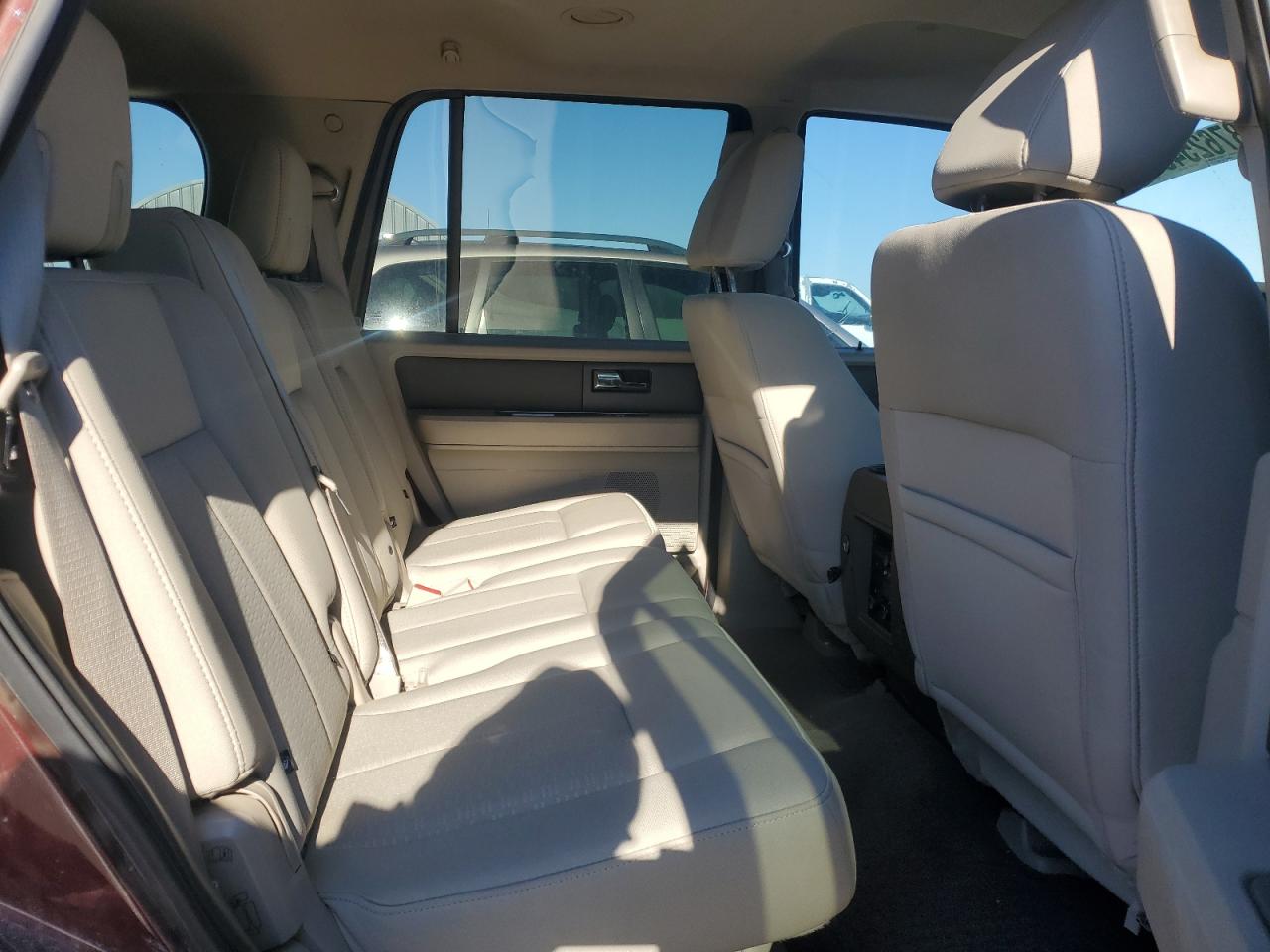 2011 Ford Expedition - Image 11