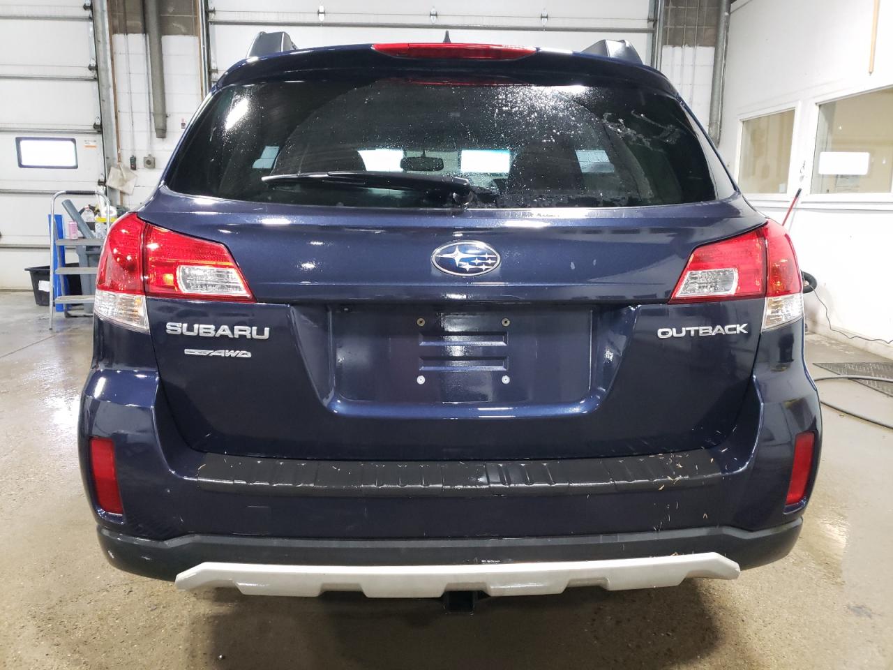 2012 Subaru Outback - Image 6