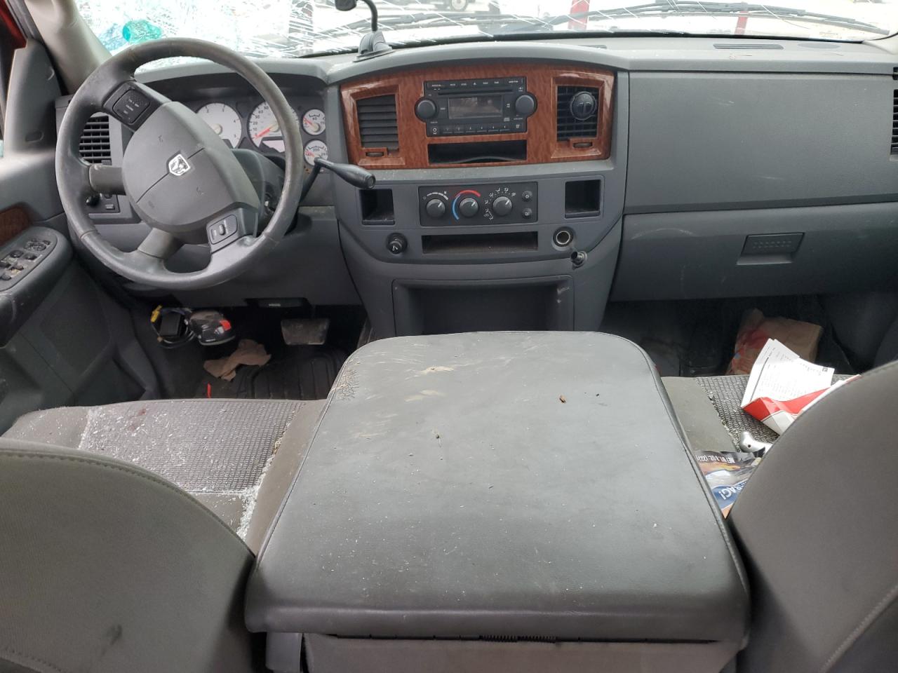 2006 Dodge RAM - Image 8