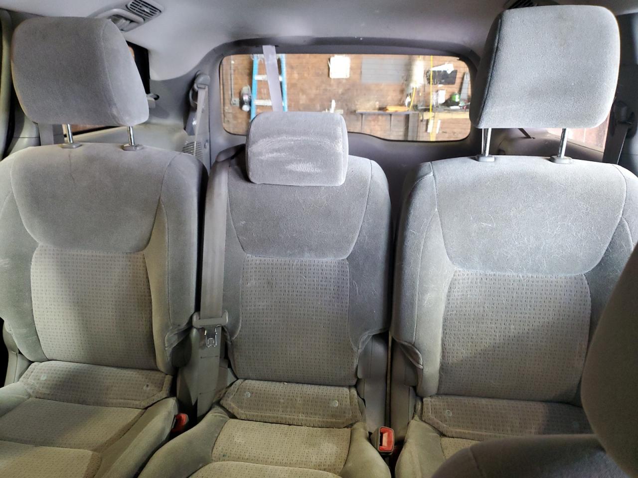 2009 Toyota Sienna - Image 10