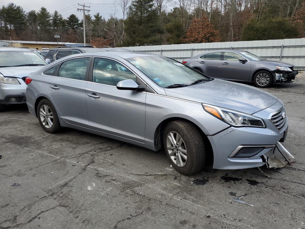 2017 Hyundai Sonata - Image 4