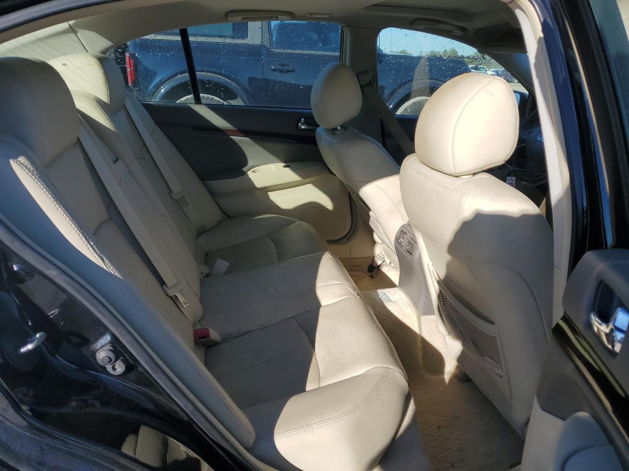 2013 Infiniti G - Image 10