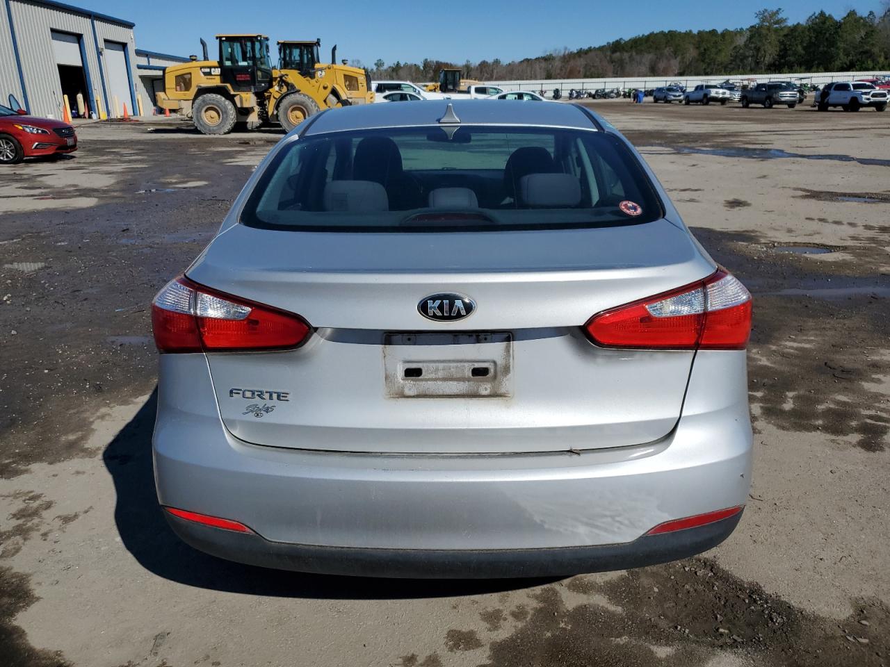 2015 Kia Forte - Image 6