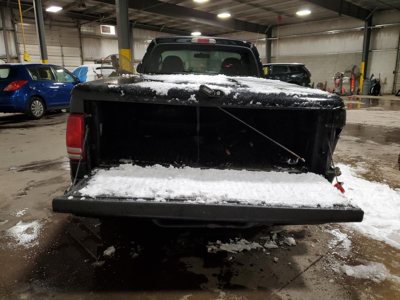 2002 Dodge Dakota Sport VIN: 1B7FL36X52S573765 Lot: 65226655