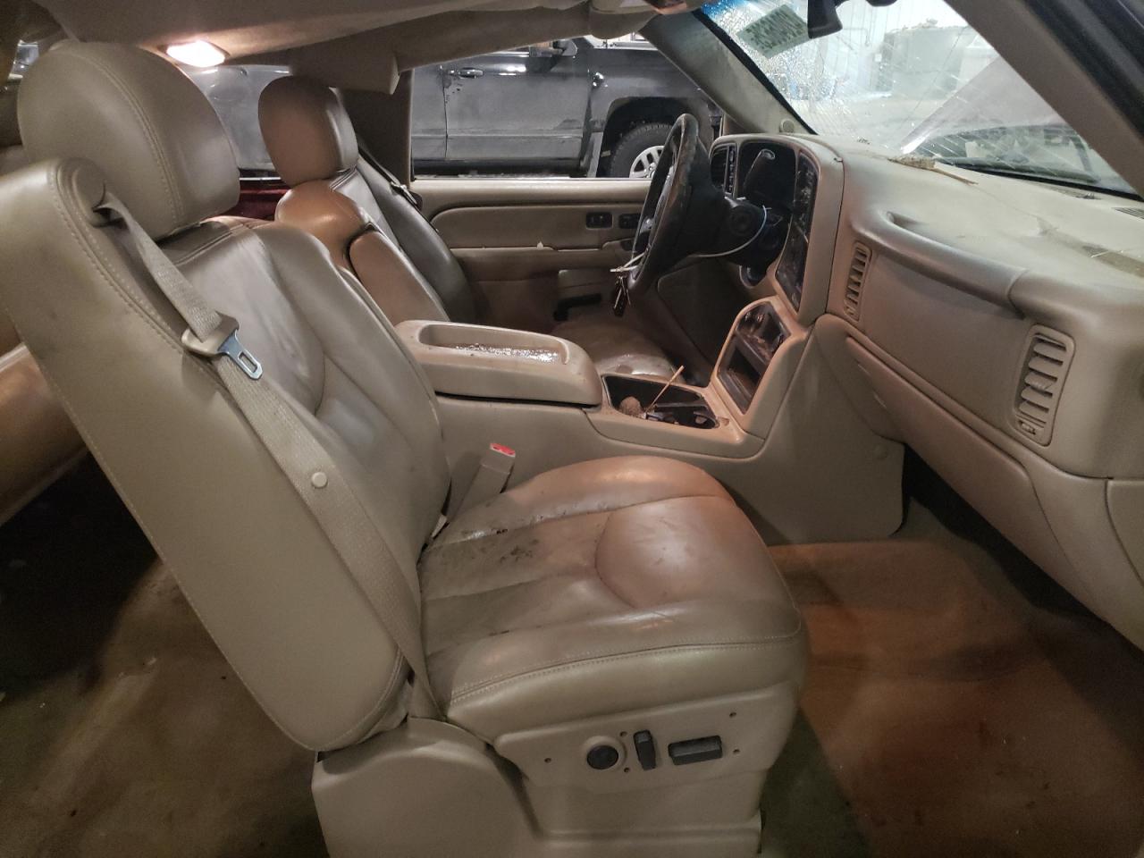 2005 Chevrolet Silverado - Image 7