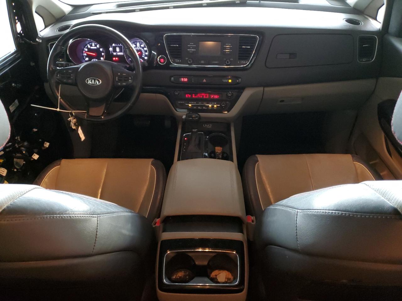 2016 Kia Sedona - Image 8