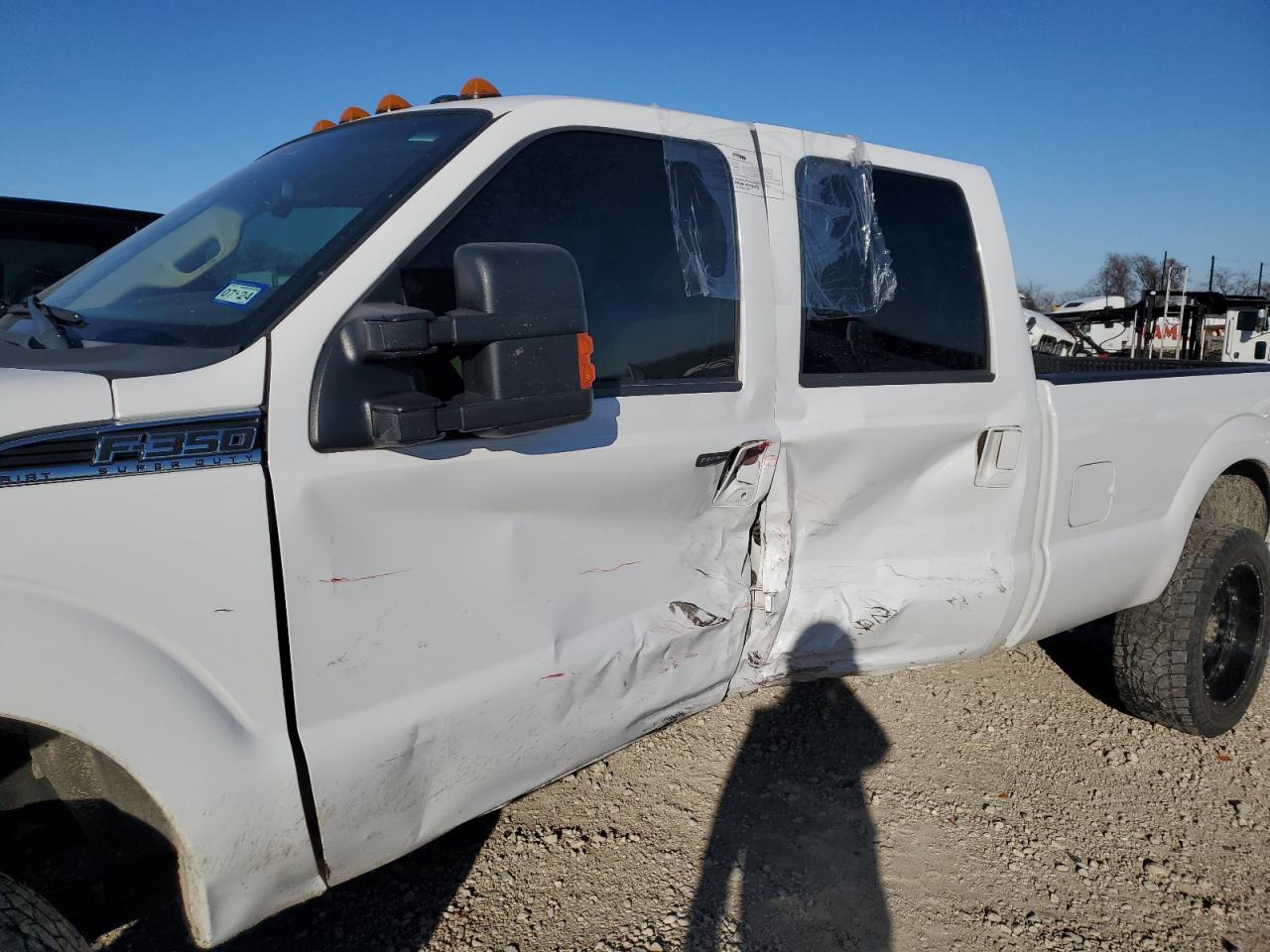 2015 Ford F350 - Image 9