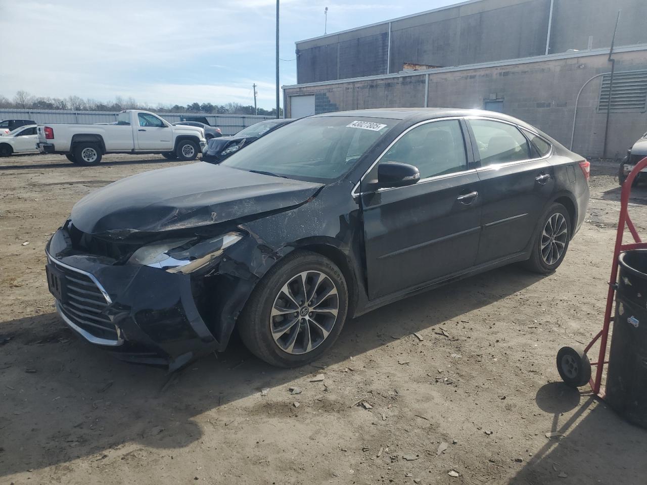 2016 Toyota Avalon - Image 1