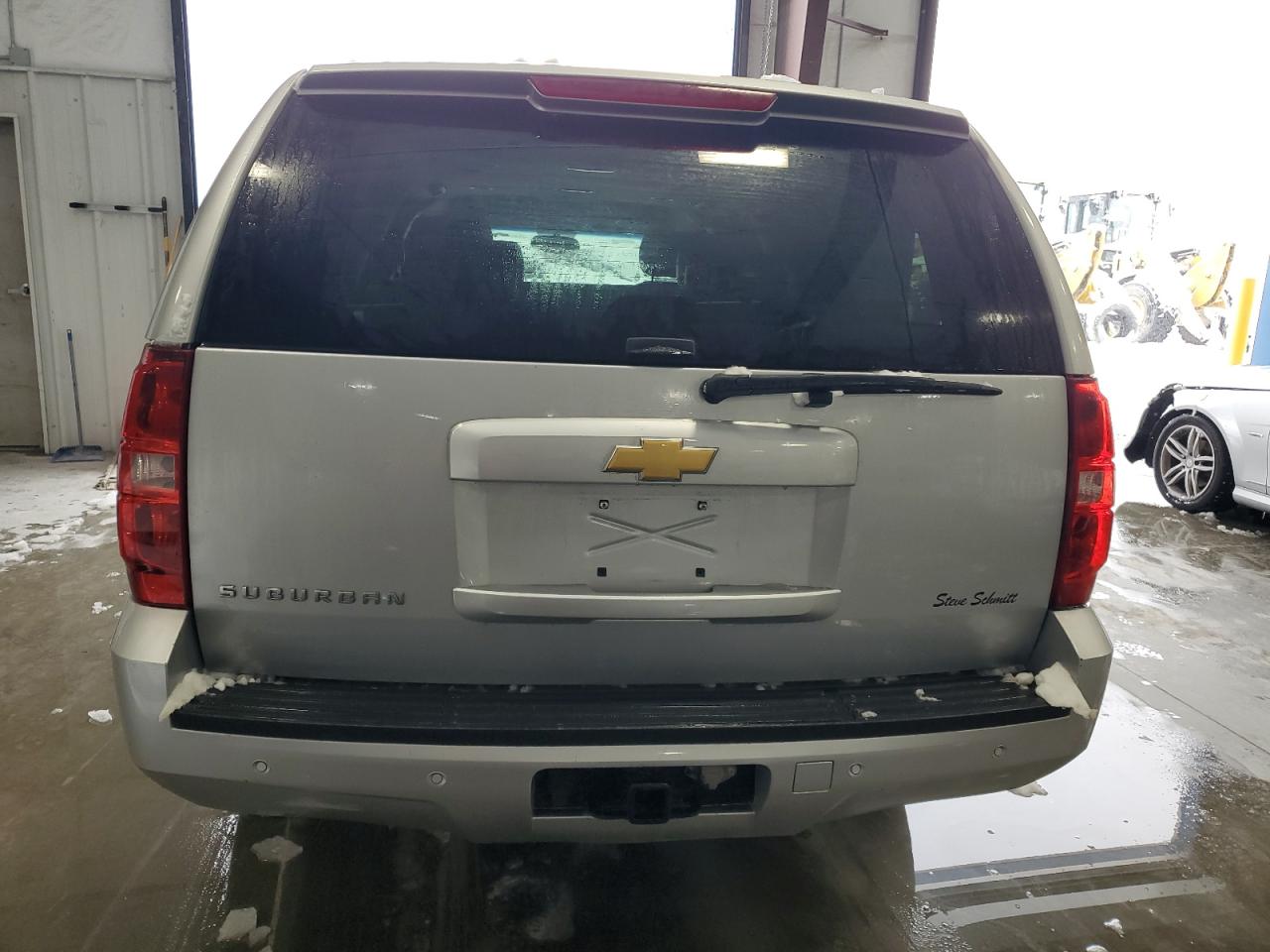 2013 Chevrolet Suburban - Image 6