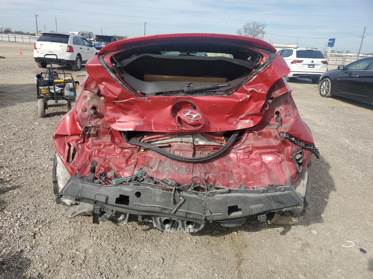 2017 Hyundai Veloster - Image 6
