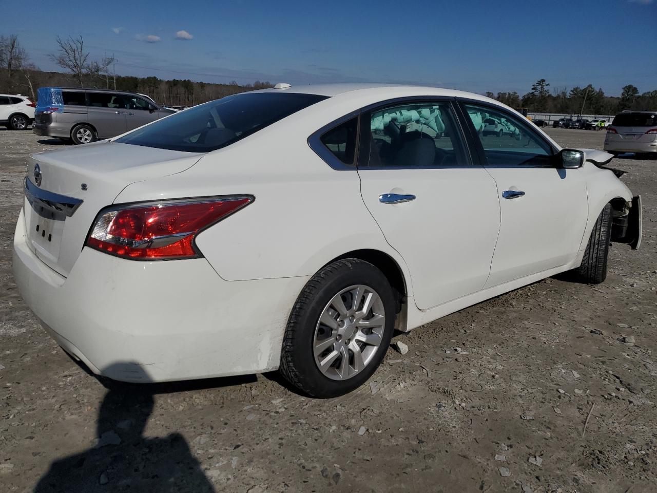 2015 Nissan Altima - Image 3